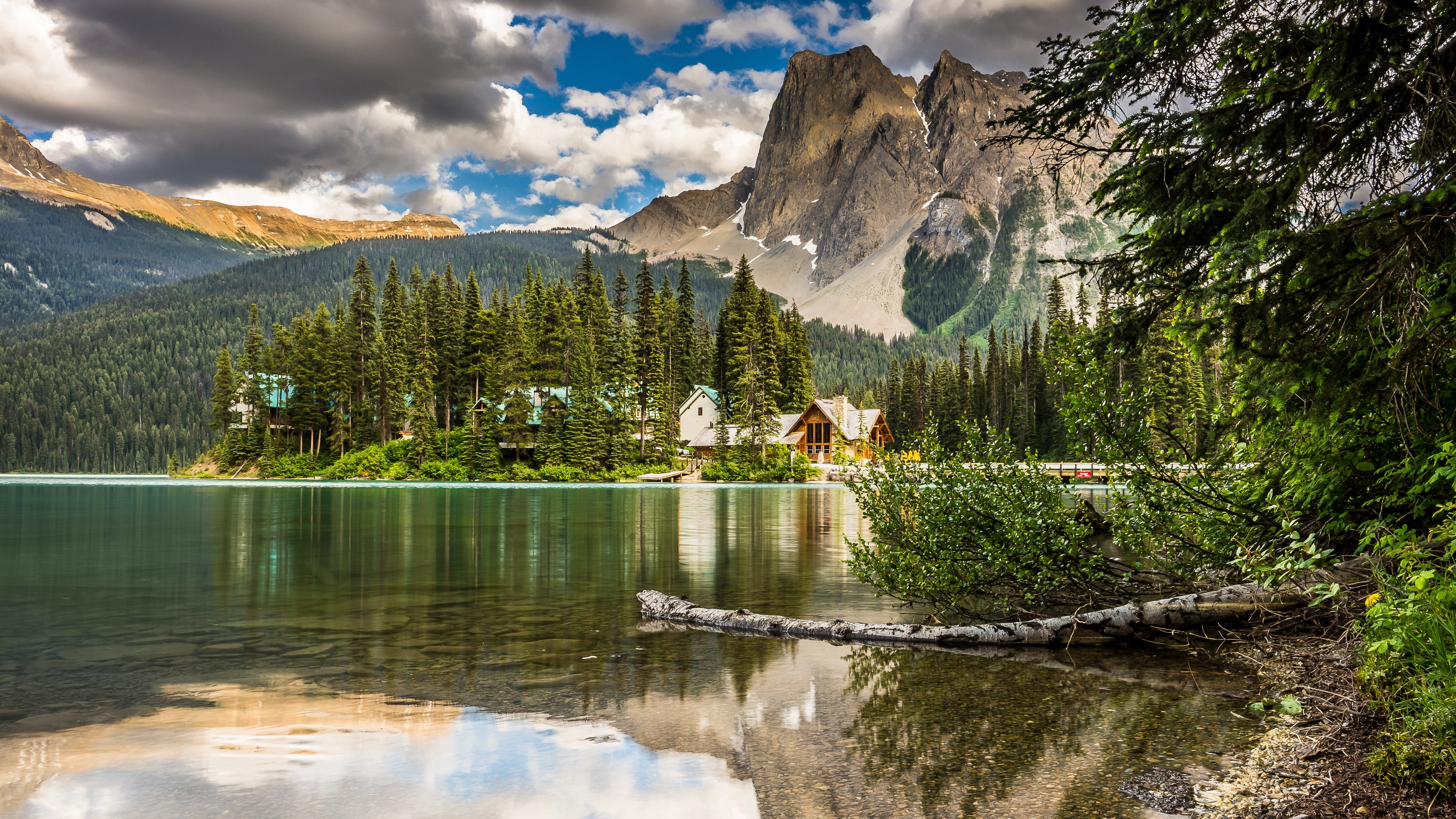 clouds, forest, sky, shore, 4K, mountains, houses, lodge, nature, "Emerald Lake Lodge", lake, 4k uhd background, trees, reflection, landscapes, " Yoho National Park", HD Wallpaper
