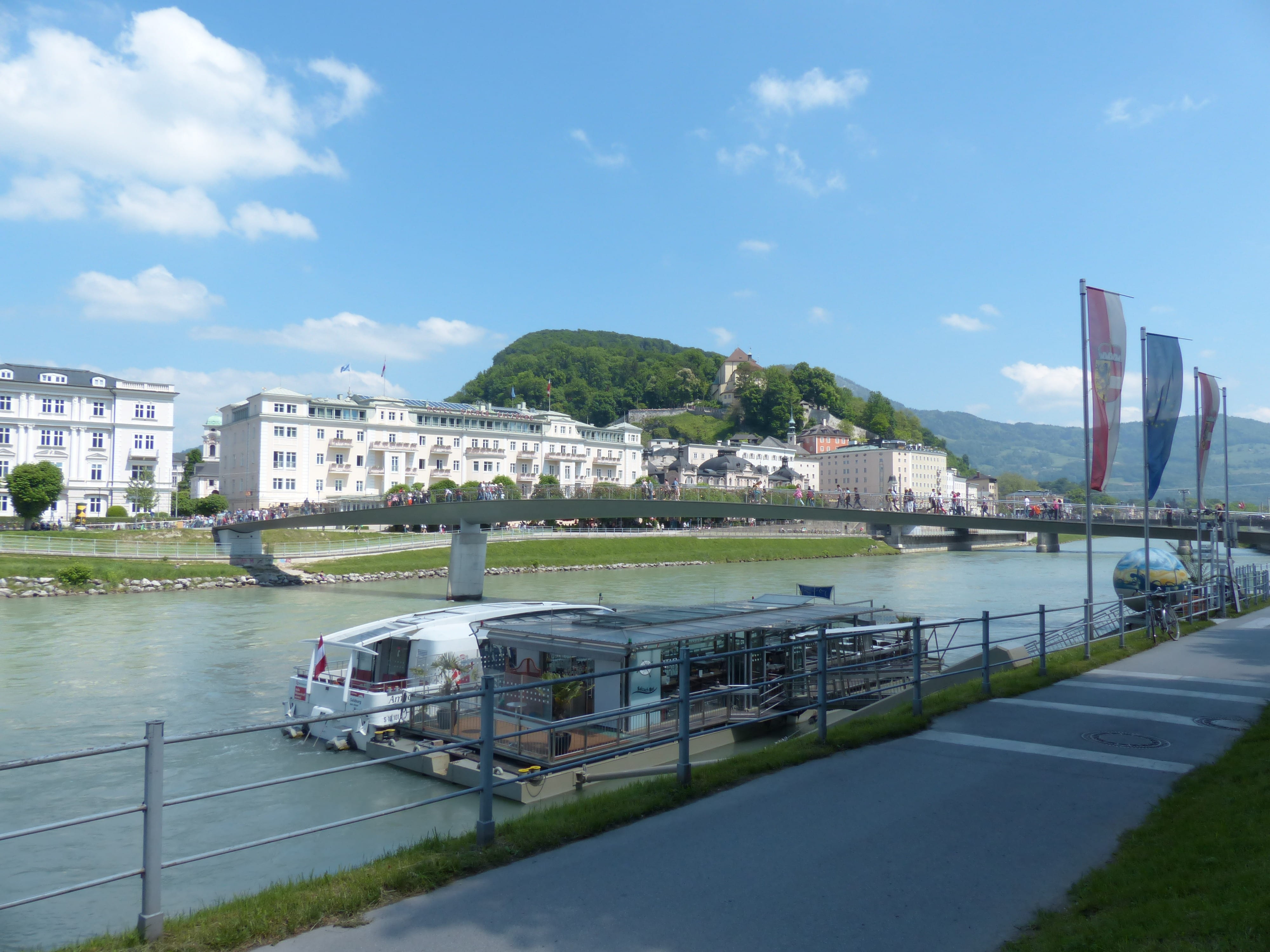 cloud - sky, waterfront, water, shipping, uptown, cityscape, ferries, mode of transportation, salzach, day, tree, nautical vessel, sky, villas, boat rental, HD Wallpaper