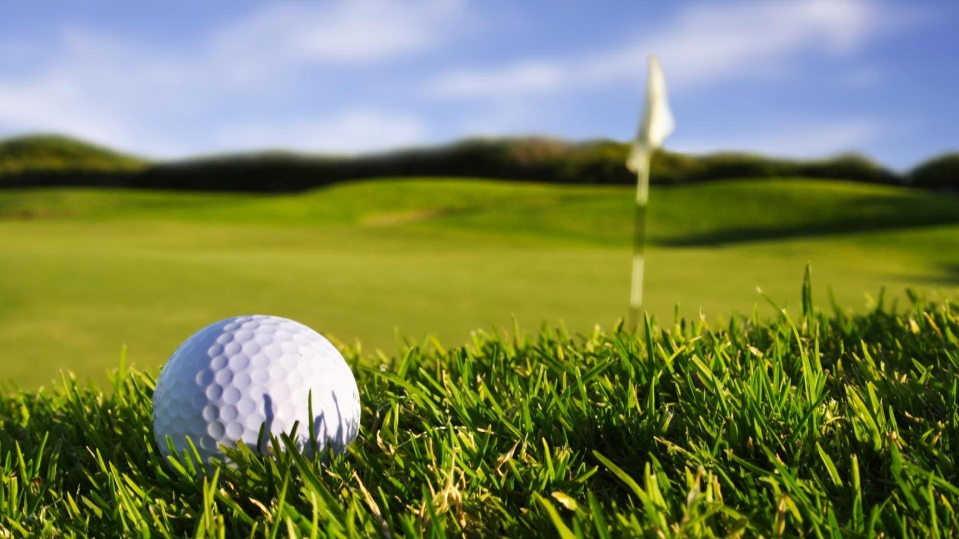 golf, green color, relaxation, plant, close-up, ball, cloud - sky, leisure activity, golf ball, sport, golf course, outdoors, sky, putting green, activity, HD Wallpaper