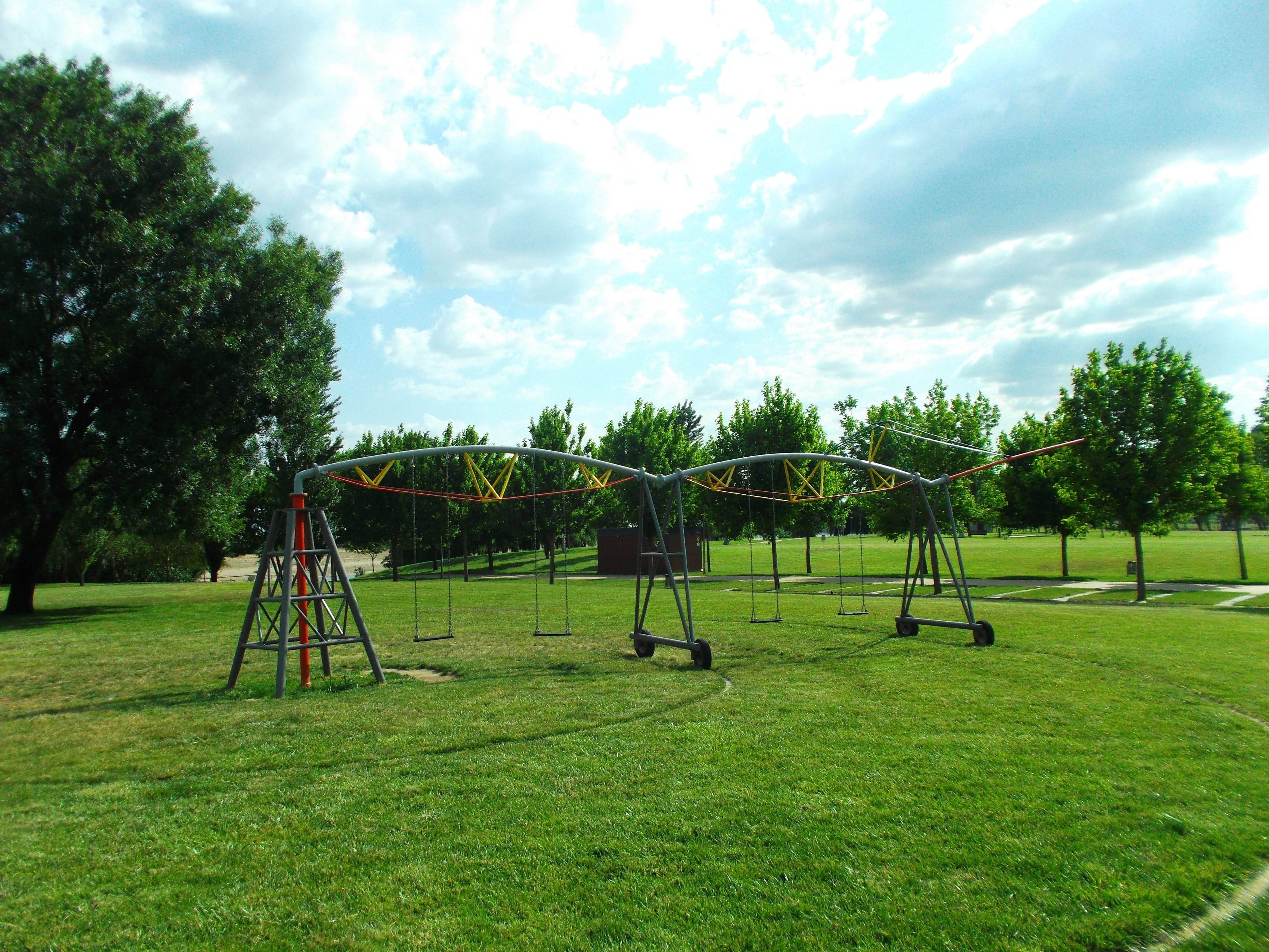 riverside park, 4K, new nacelle village, park, growth, sky, absence, Almourol, outdoors, Sculpture, green color, no people, ângela ferreira, field, jungle gym, HD Wallpaper