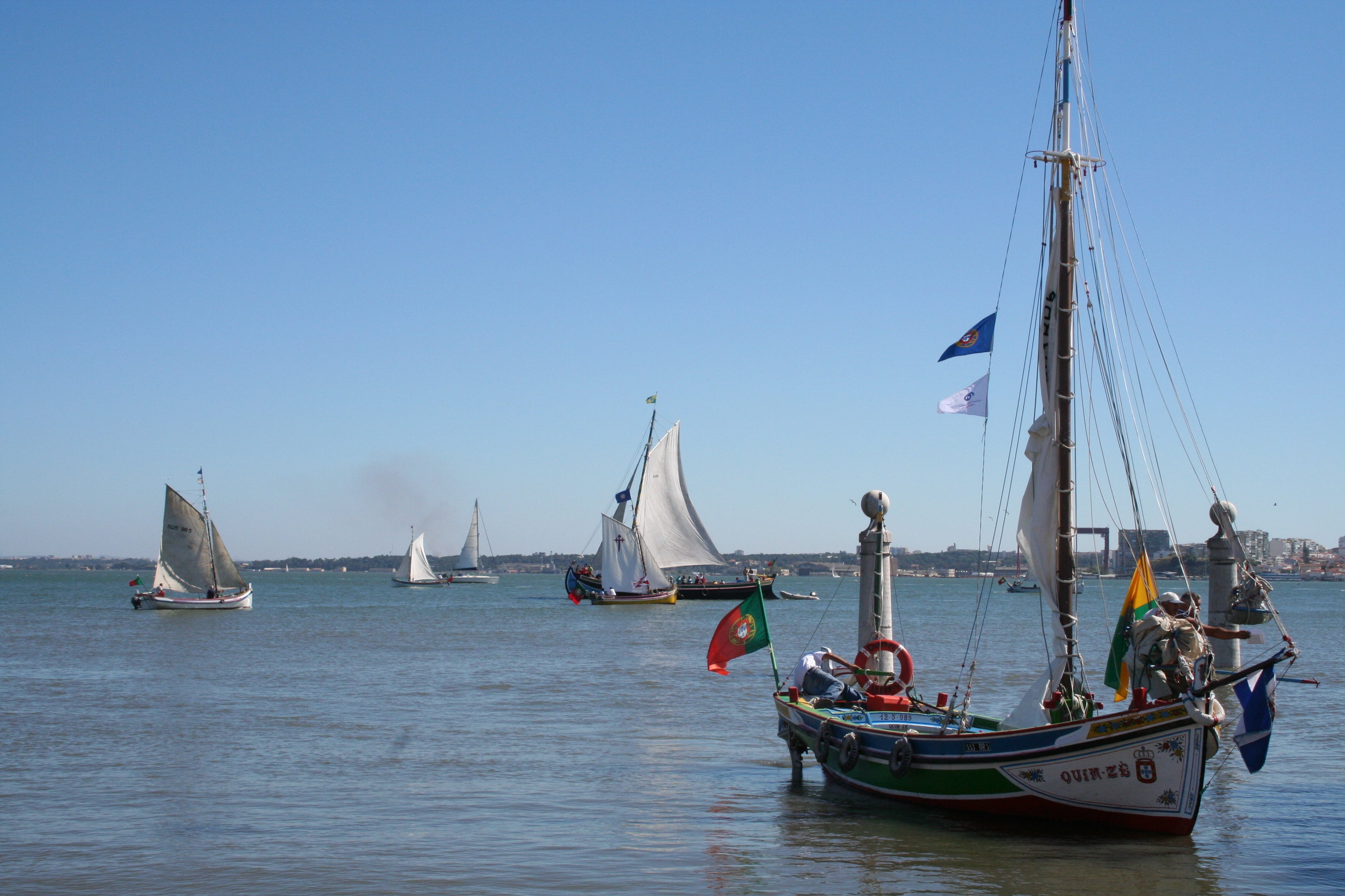 blue, clear sky, sailing, sky, day, boats, transportation, mode of transportation, incidental people, waterfront, mast, nautical vessel, sea, 2K, outdoors, HD Wallpaper