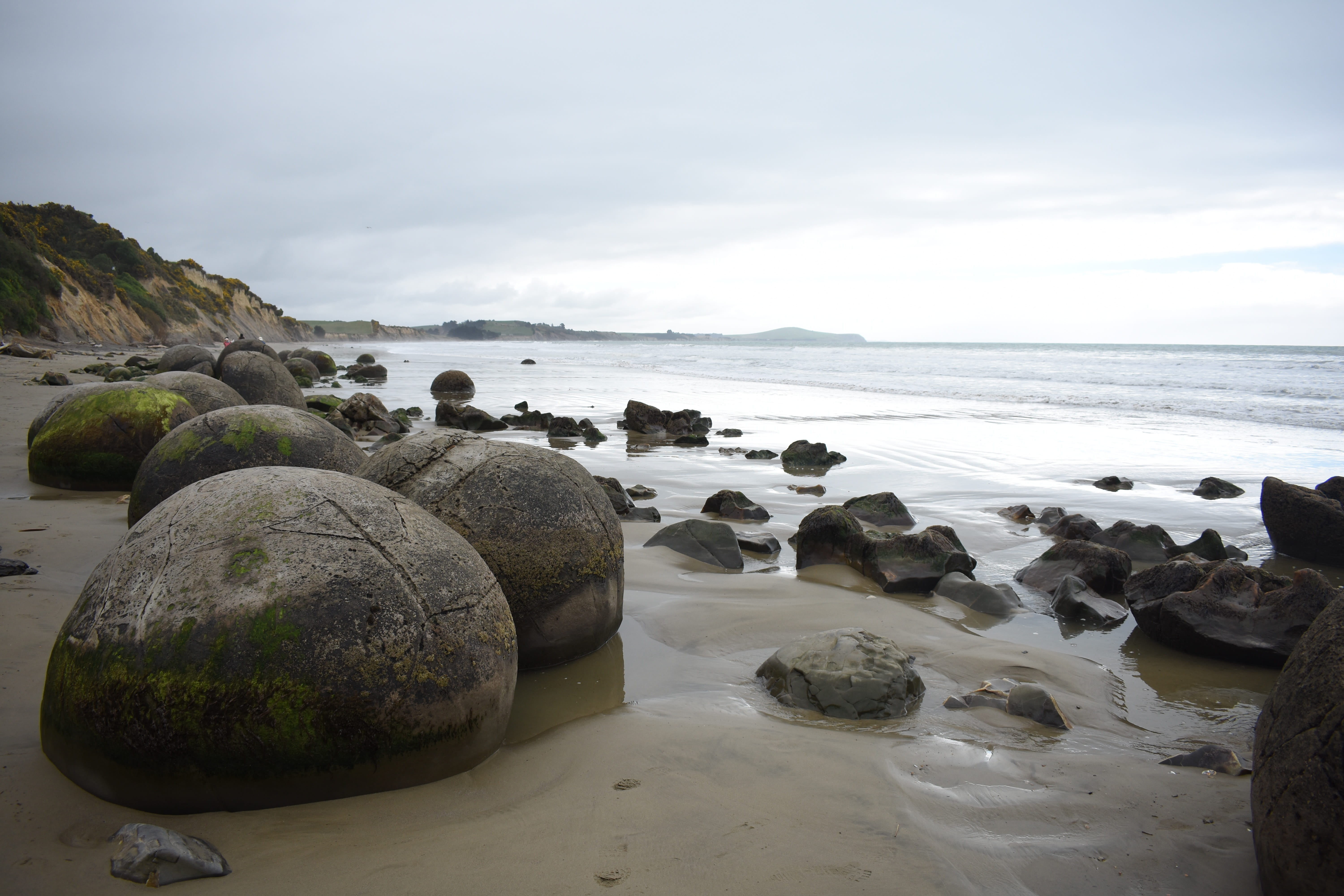 land, scenics - nature, rock, pebble, 5K, horizon, landscape, beauty in nature, new zealand, no people, outdoors, sea, seashore, moeraki, rock - object, HD Wallpaper