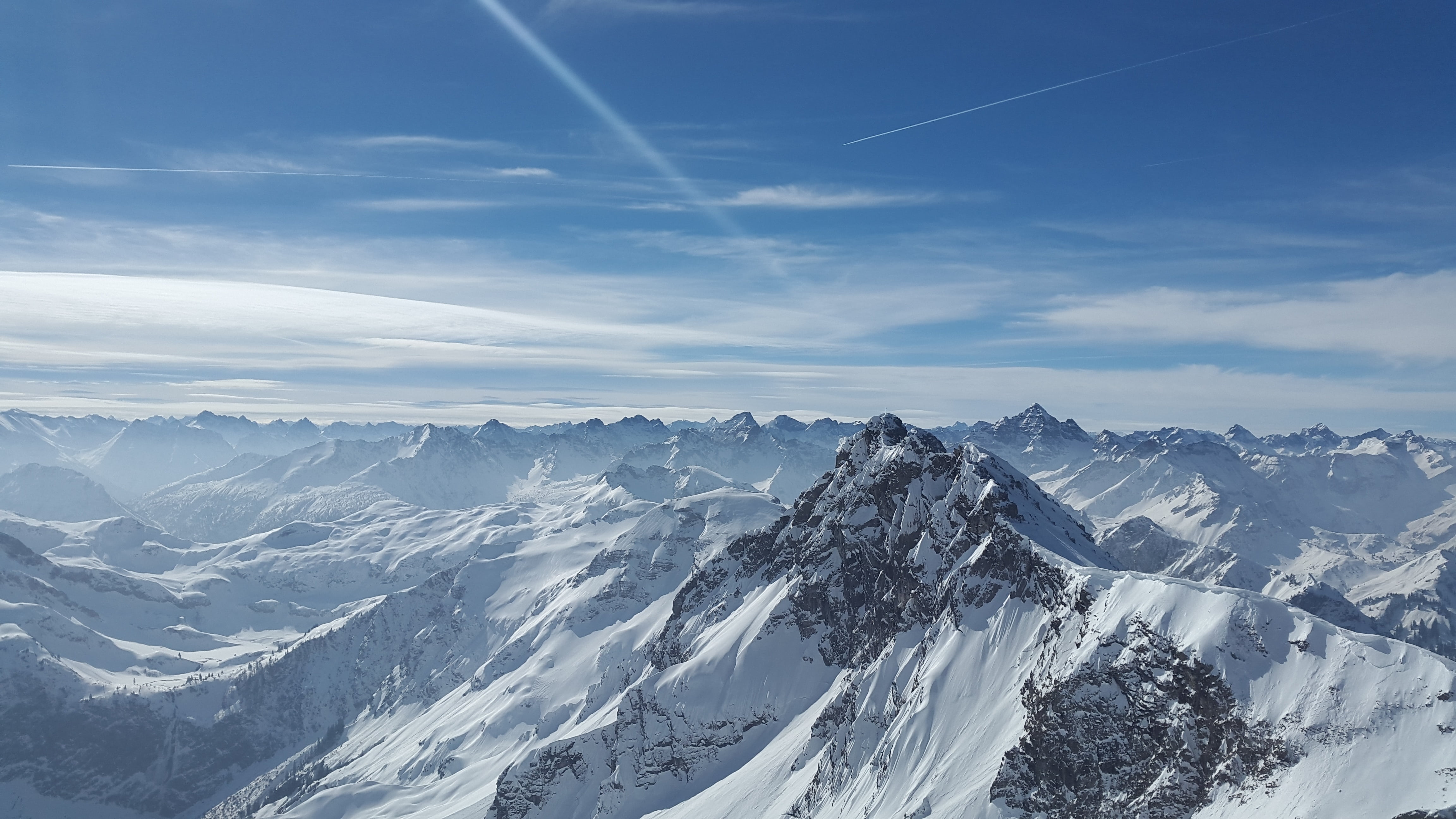 beauty in nature, 4K, mountain, steep, covered, cold temperature, summit, fog, mountaineering, alpine, snow, landscape, tannheim, pine tree, no people, HD Wallpaper