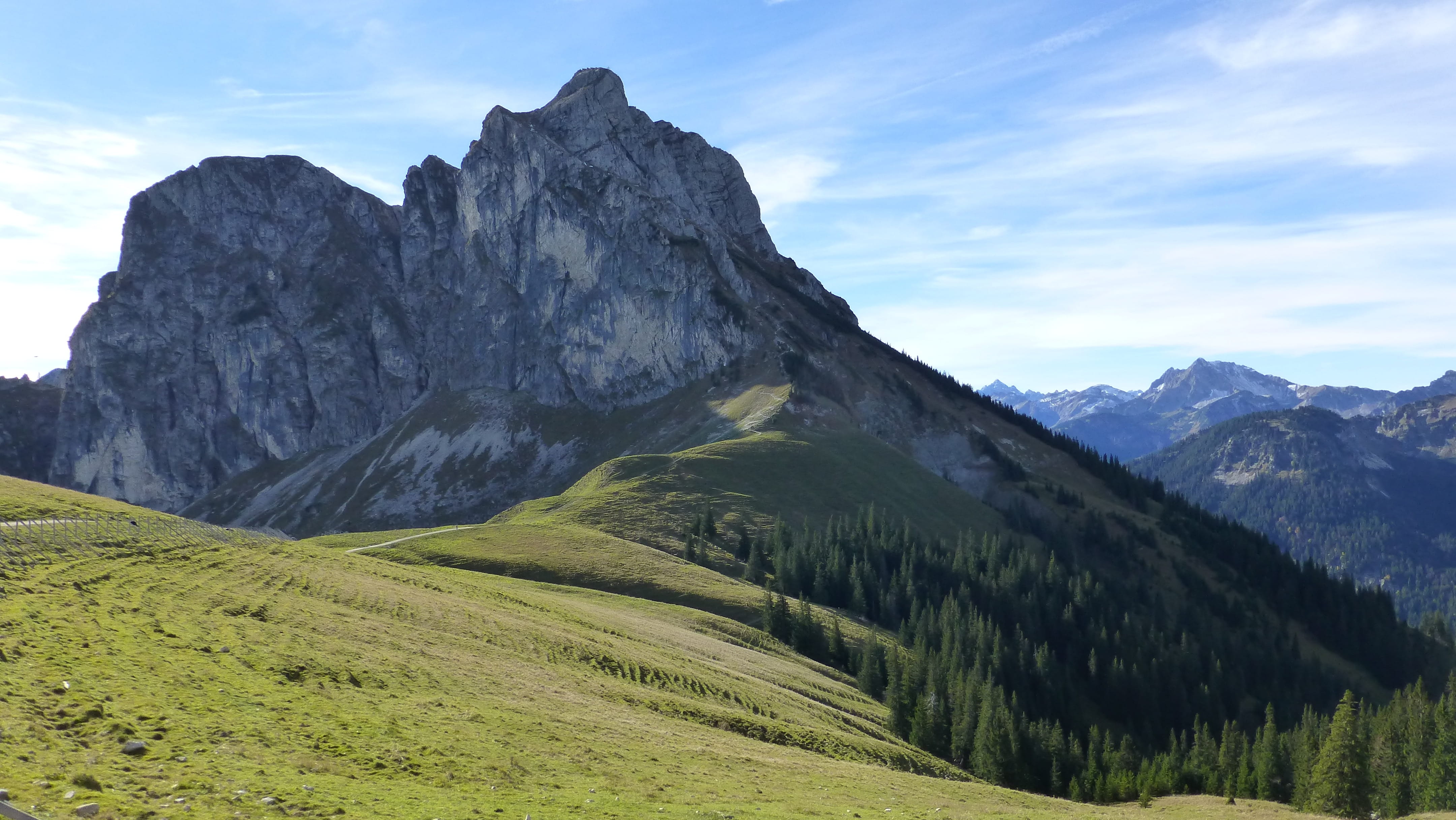 landscapes, green Color, scenics, sun, view, forest, mountain Range, european Alps, Autumn, day, land, Allgäu, tranquil scene, tannheimer mountains, geology, HD Wallpaper