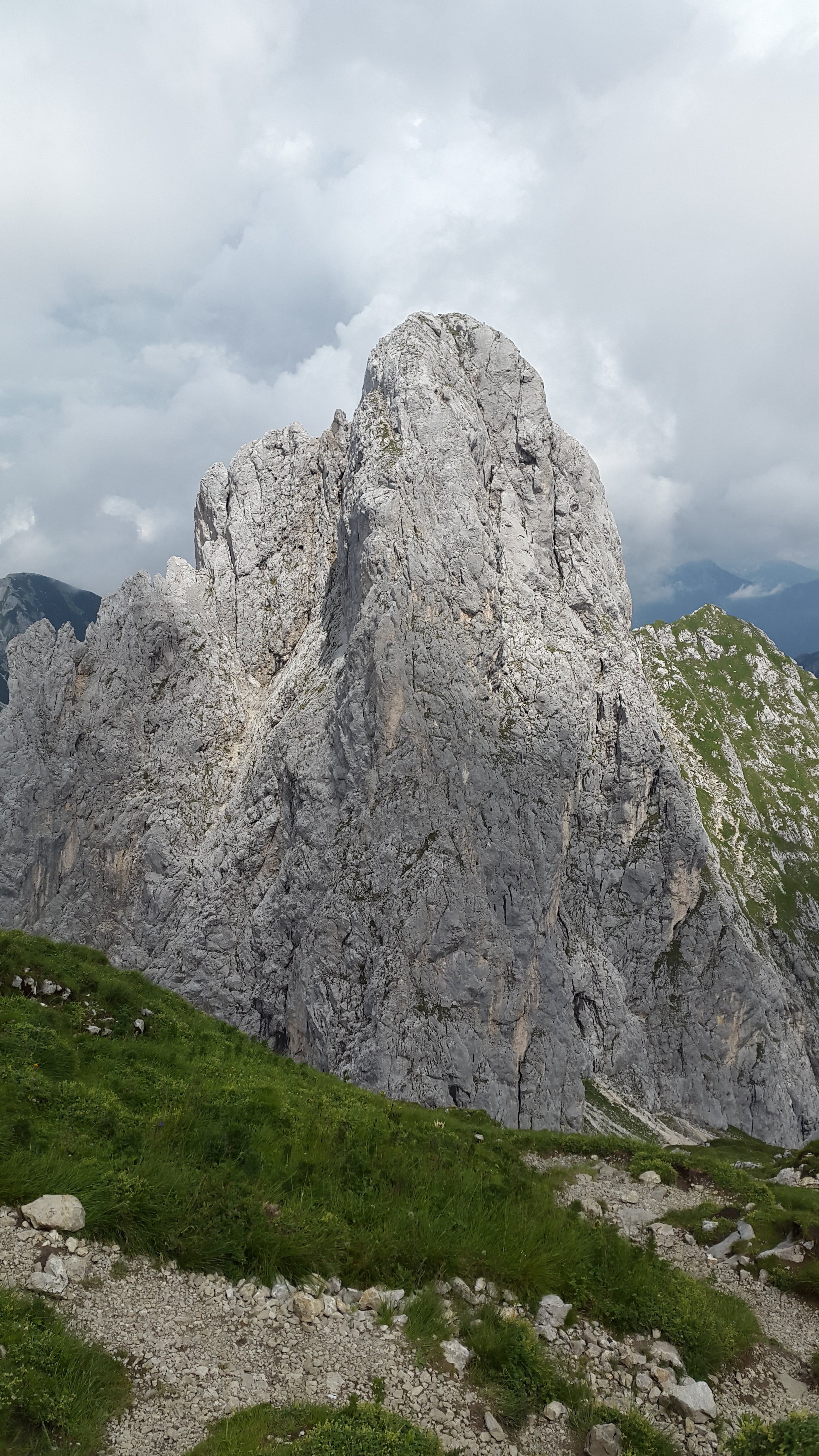 rock - object, eroded, non-urban scene, outdoors, 4K, rock, formation, environment, mountains, tyrol, tranquil scene, alpine, austria, mountain range, Phone HD Wallpaper