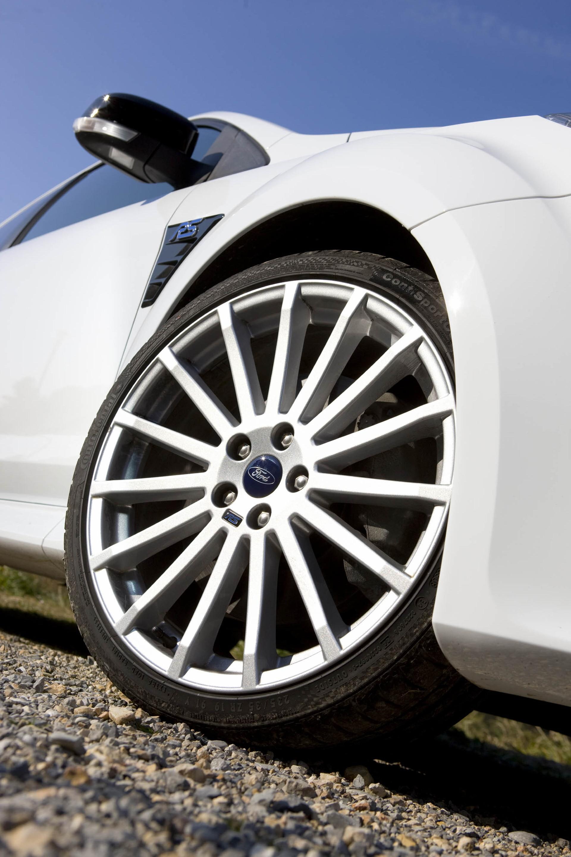 2K, fiesta, loder, car, rs, ford, exterior, focus, Phone HD Wallpaper
