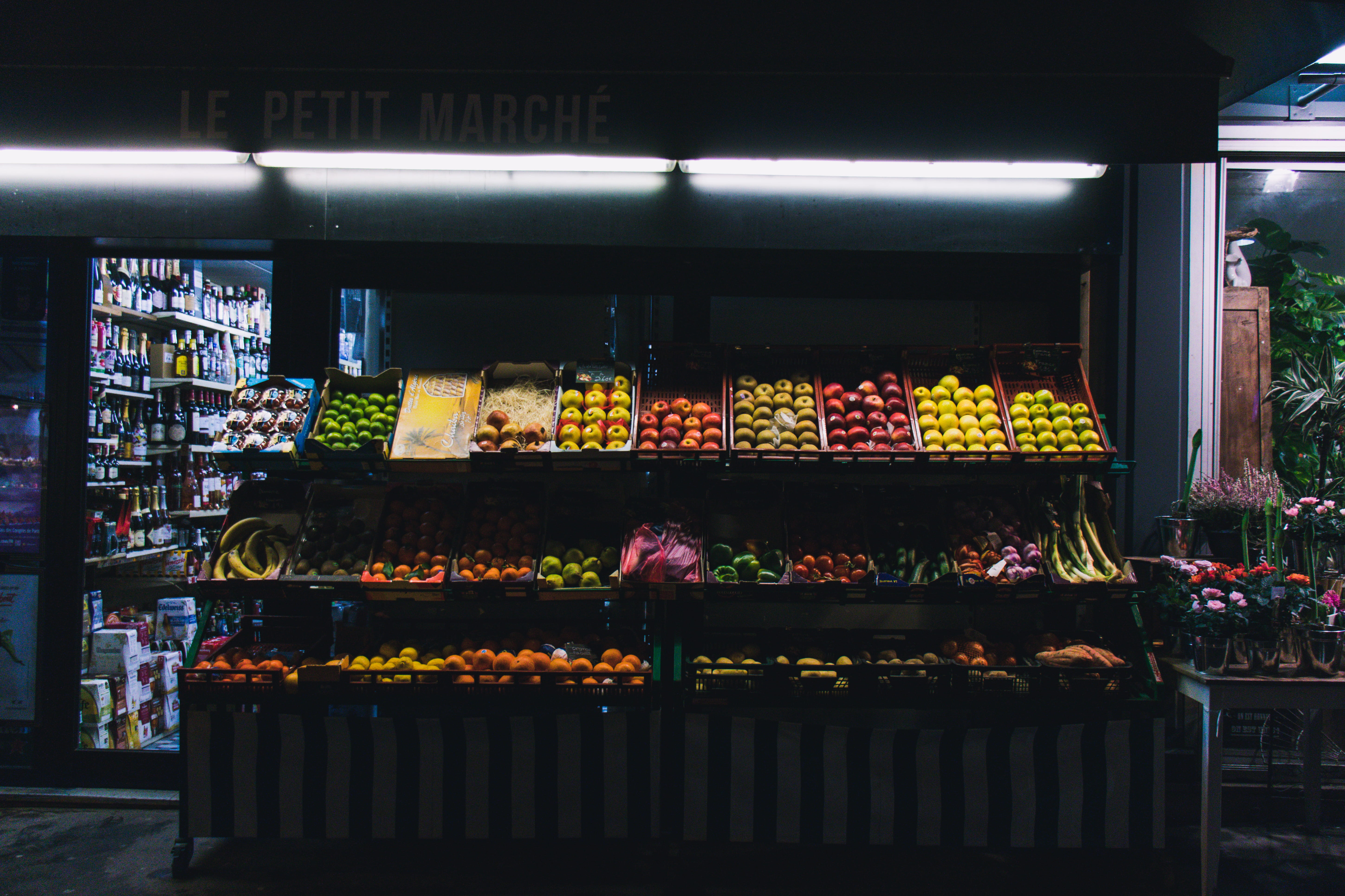 france, dark, grocery store, illuminated, retail display, fruits, food, urban photography, variation, business, sale, paris, freshness, market, display cabinet, HD Wallpaper