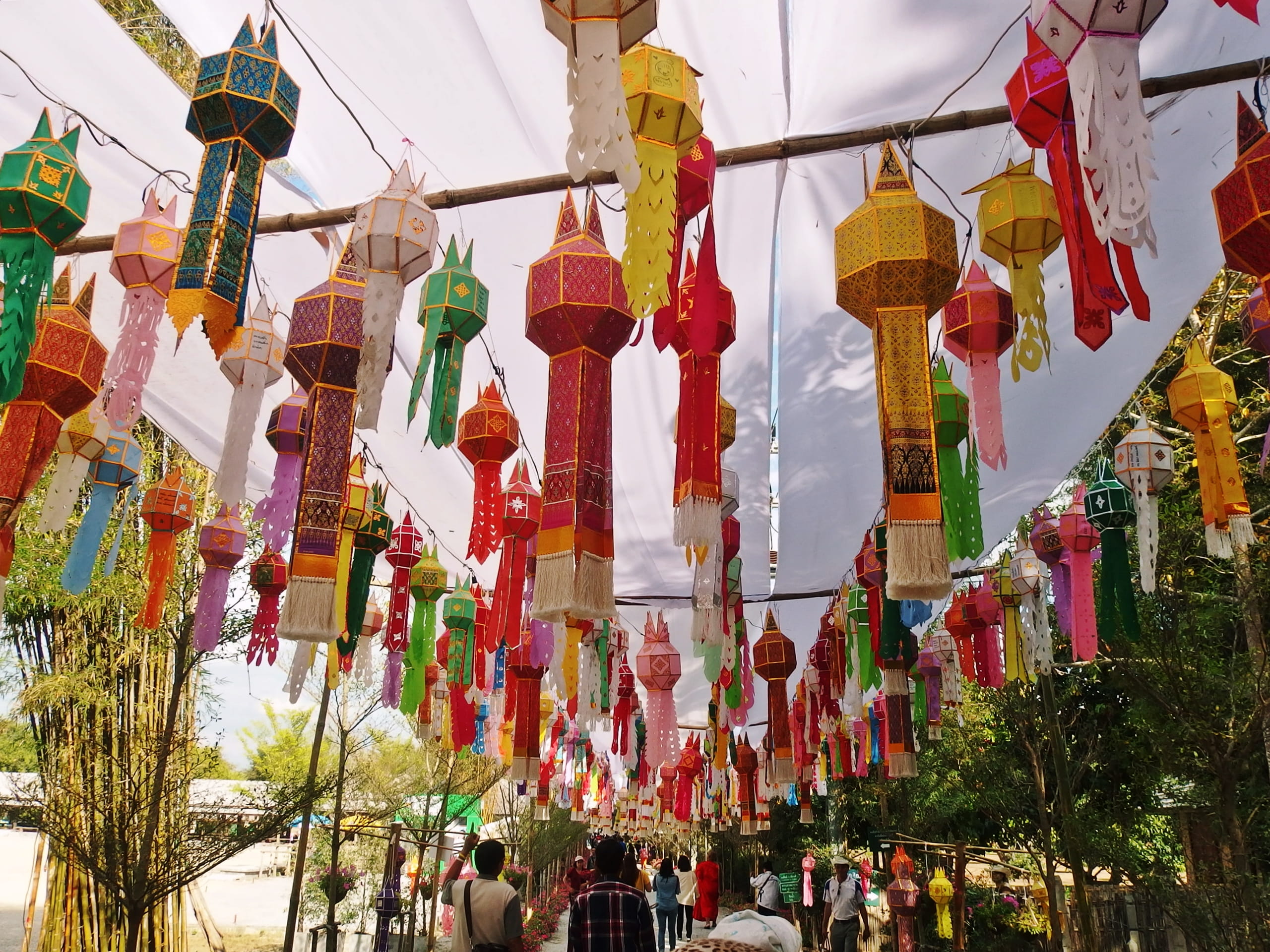 lighting equipment, architecture, place of worship, chinese lantern, belief, lanna, paper lantern, building exterior, building, hanging, outdoors, festival, HD Wallpaper
