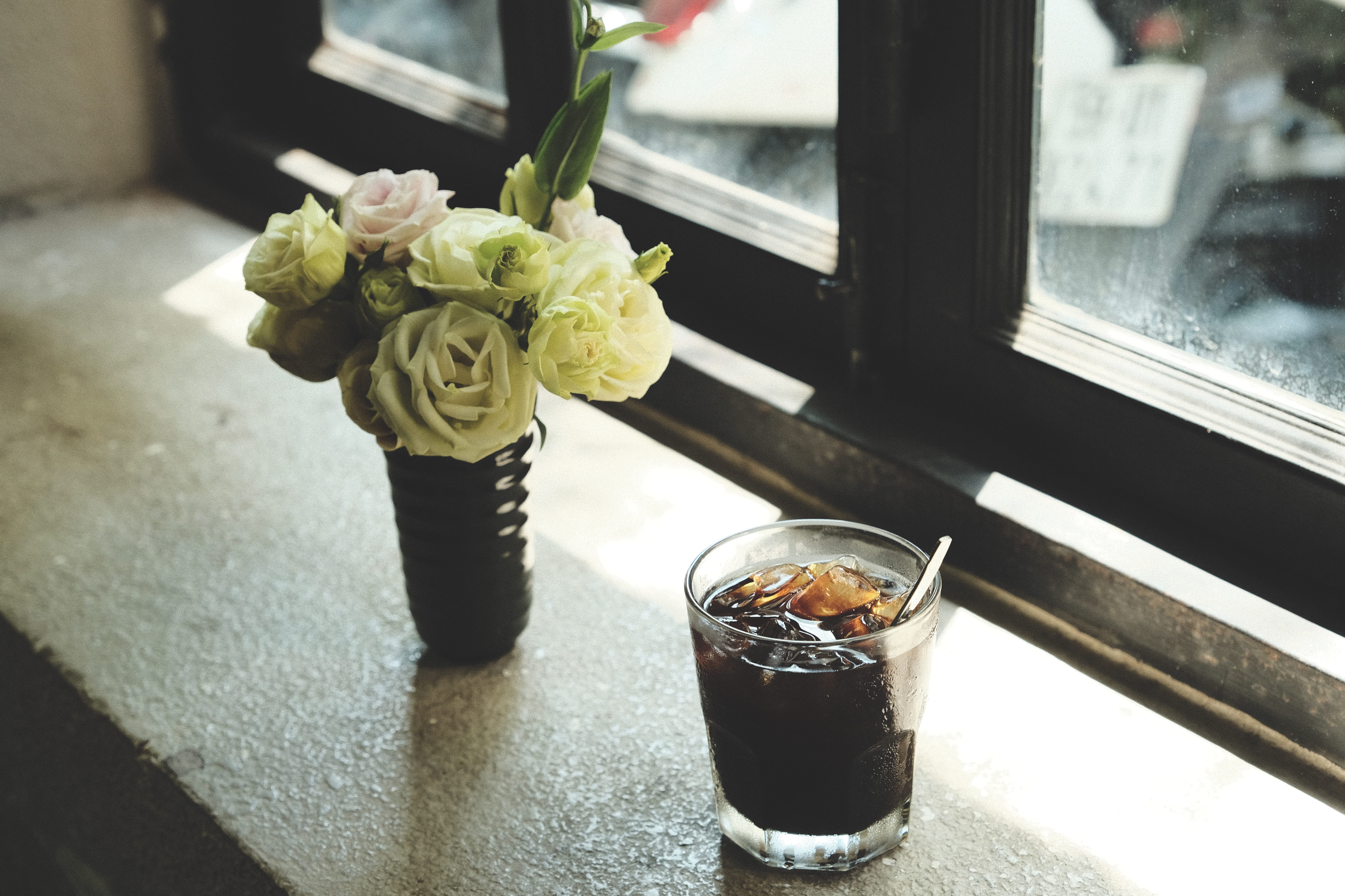 day, freshness, flower arrangement, drinking glass, floral design, art, beer, flowering plant, 5K, clear, food and drink, drinking, coffee, glass, blossom, HD Wallpaper