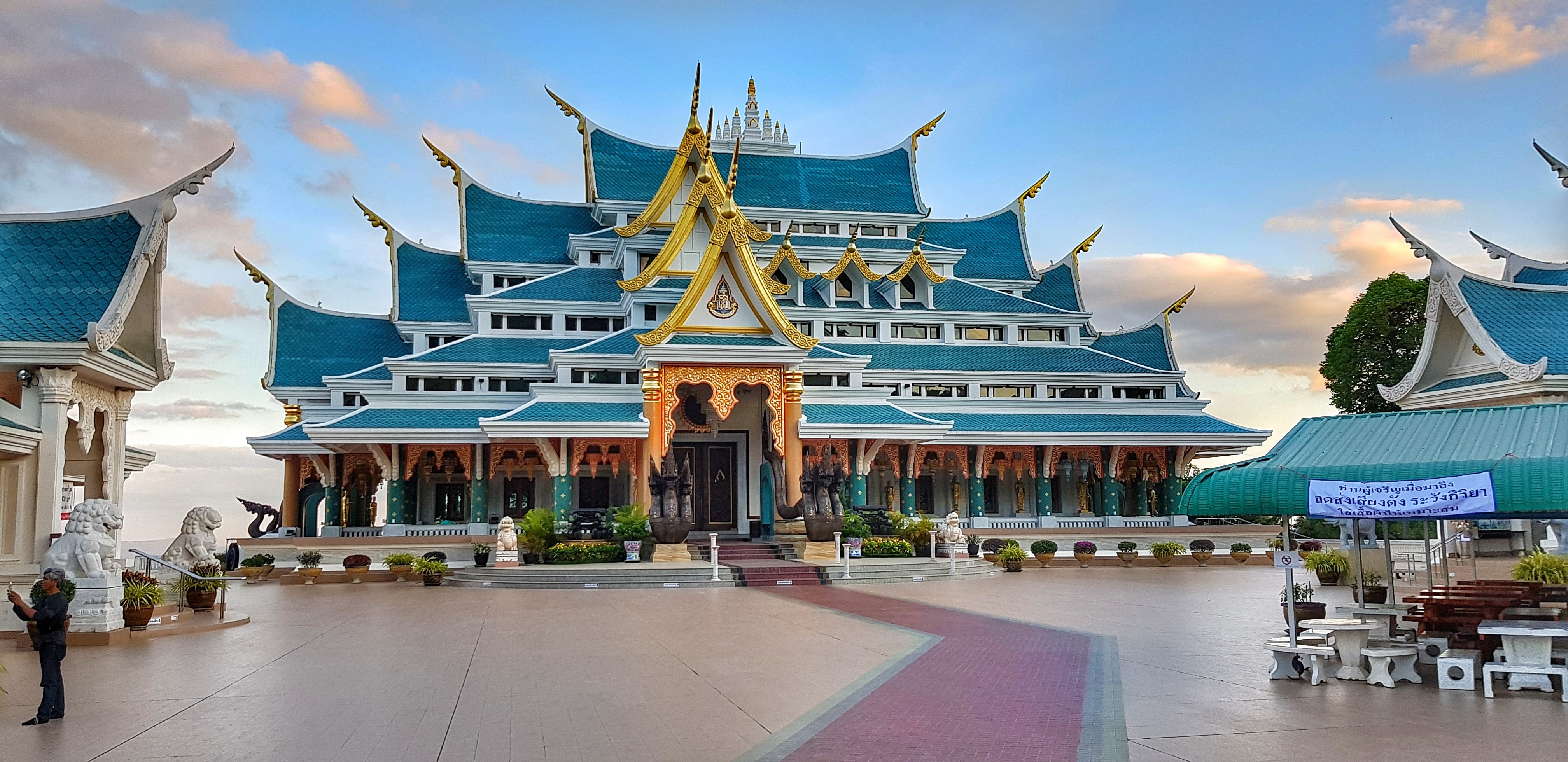 incidental people, tourism, travel, place of worship, nature, city, cloud - sky, business, building, wat pa phu kon, buddhist, religion, built structure, HD Wallpaper