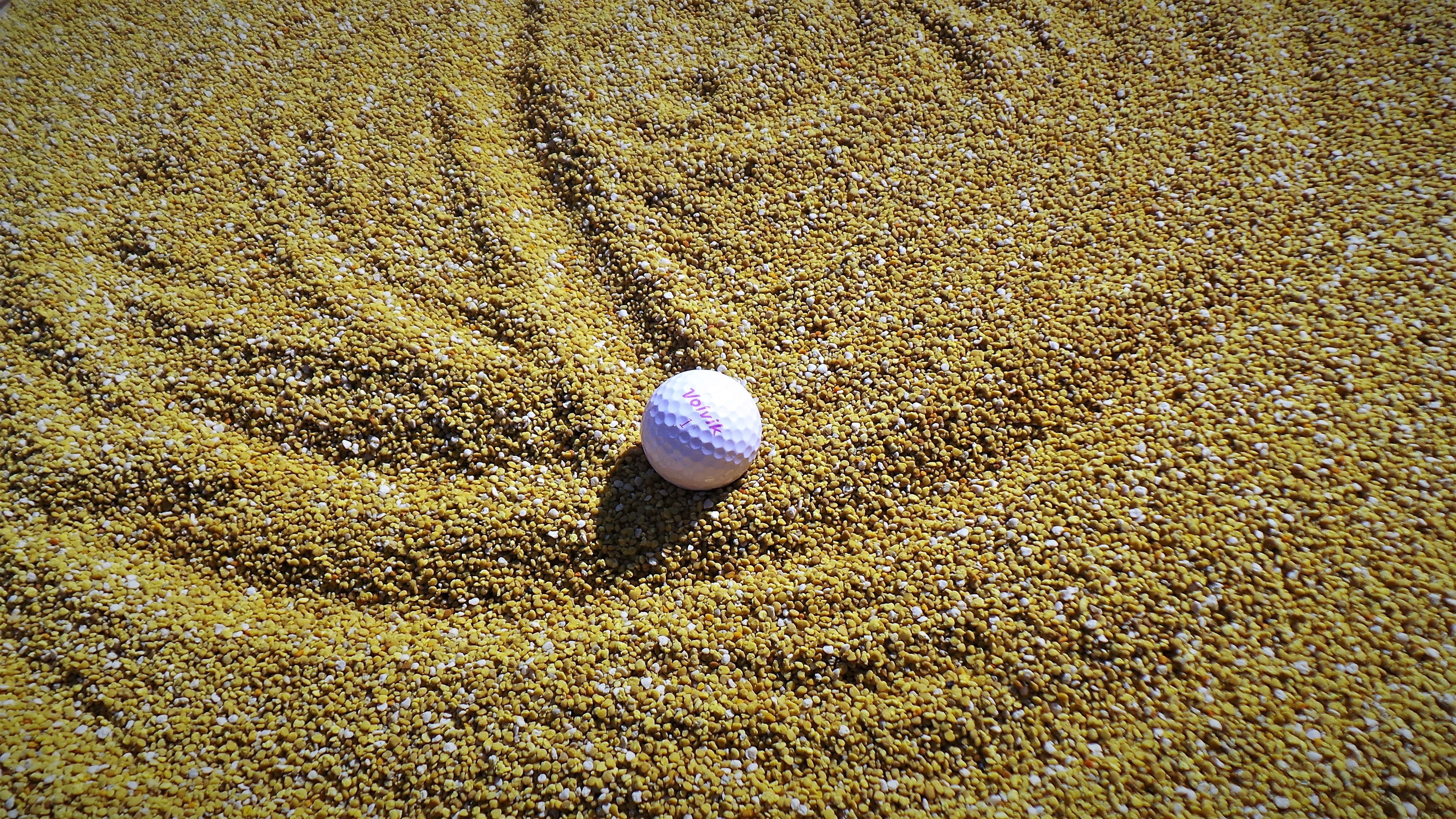 day, golf ball, high angle view, no people, pebble, tranquility, land, beach, golf balls, 4K, sphere, sand, leisure activity, nature, sunlight, close-up, HD Wallpaper