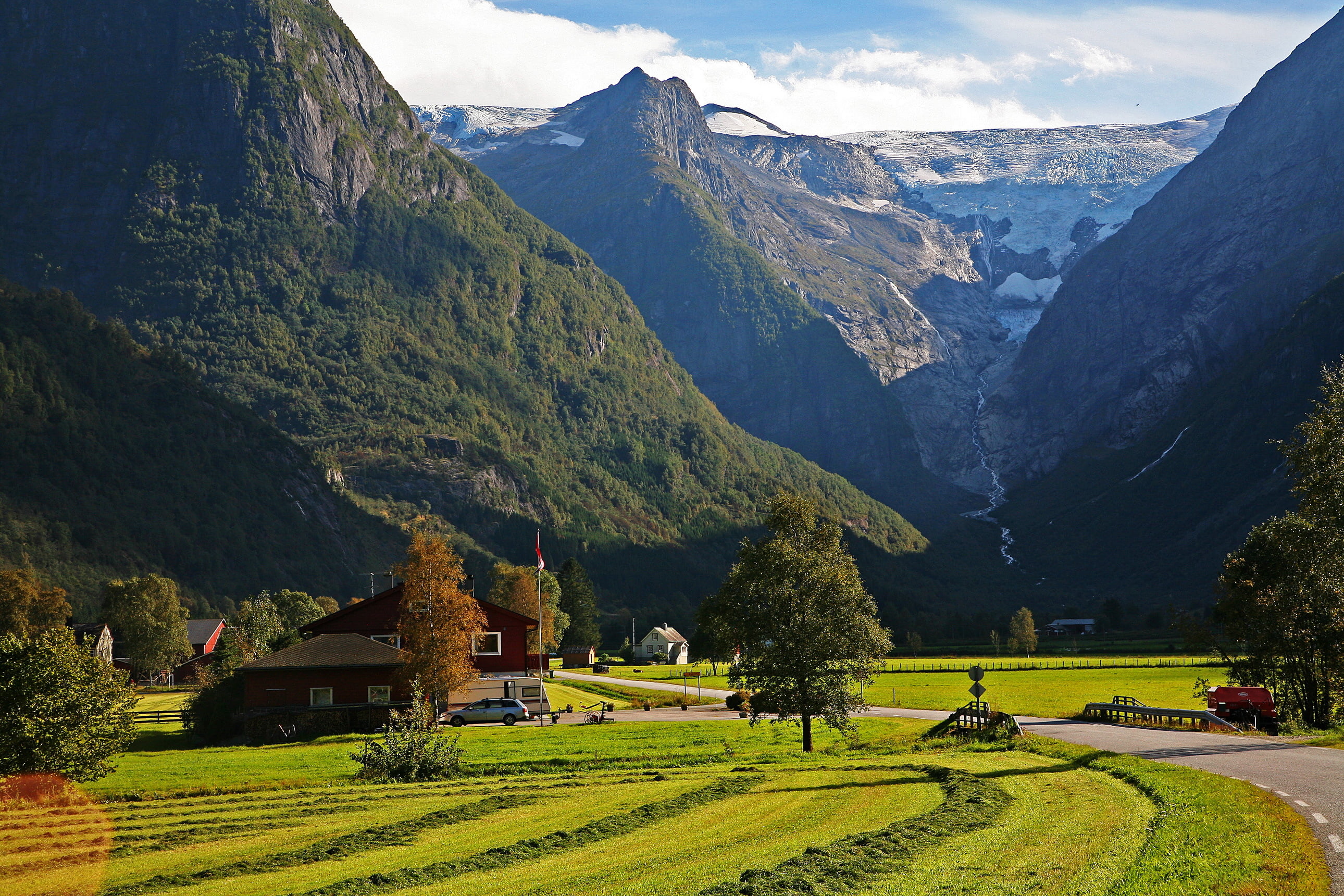 Norway, trees, mountain Range, travel, Sogn og Fjordane, mountain, switzerland, grass, field, valley, rural Scene, tourism, plant, sky, farm, travel Destinations, HD Wallpaper