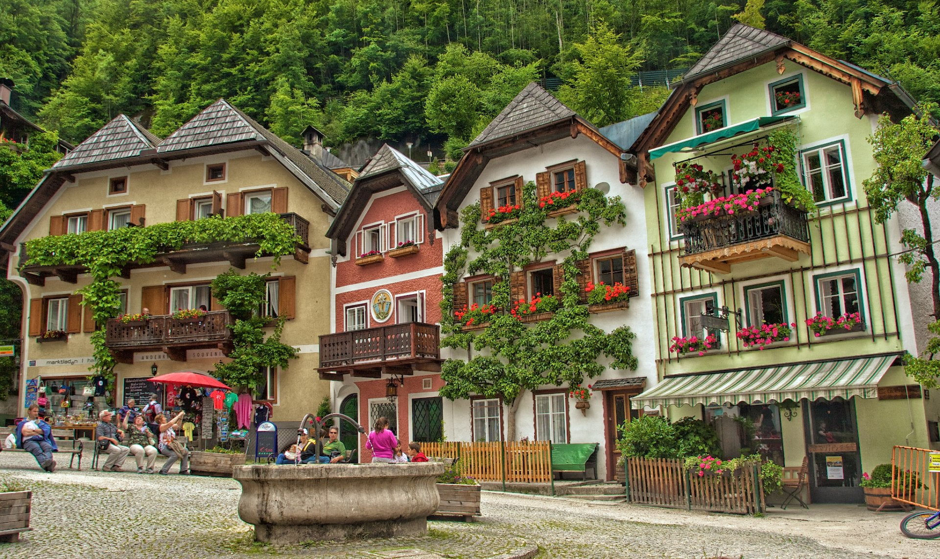 day, Hallstatt, Towns, Town, building, Austria, 1080P, women, built structure, nature, outdoors, residential district, Man Made, tree, people, street, HD Wallpaper