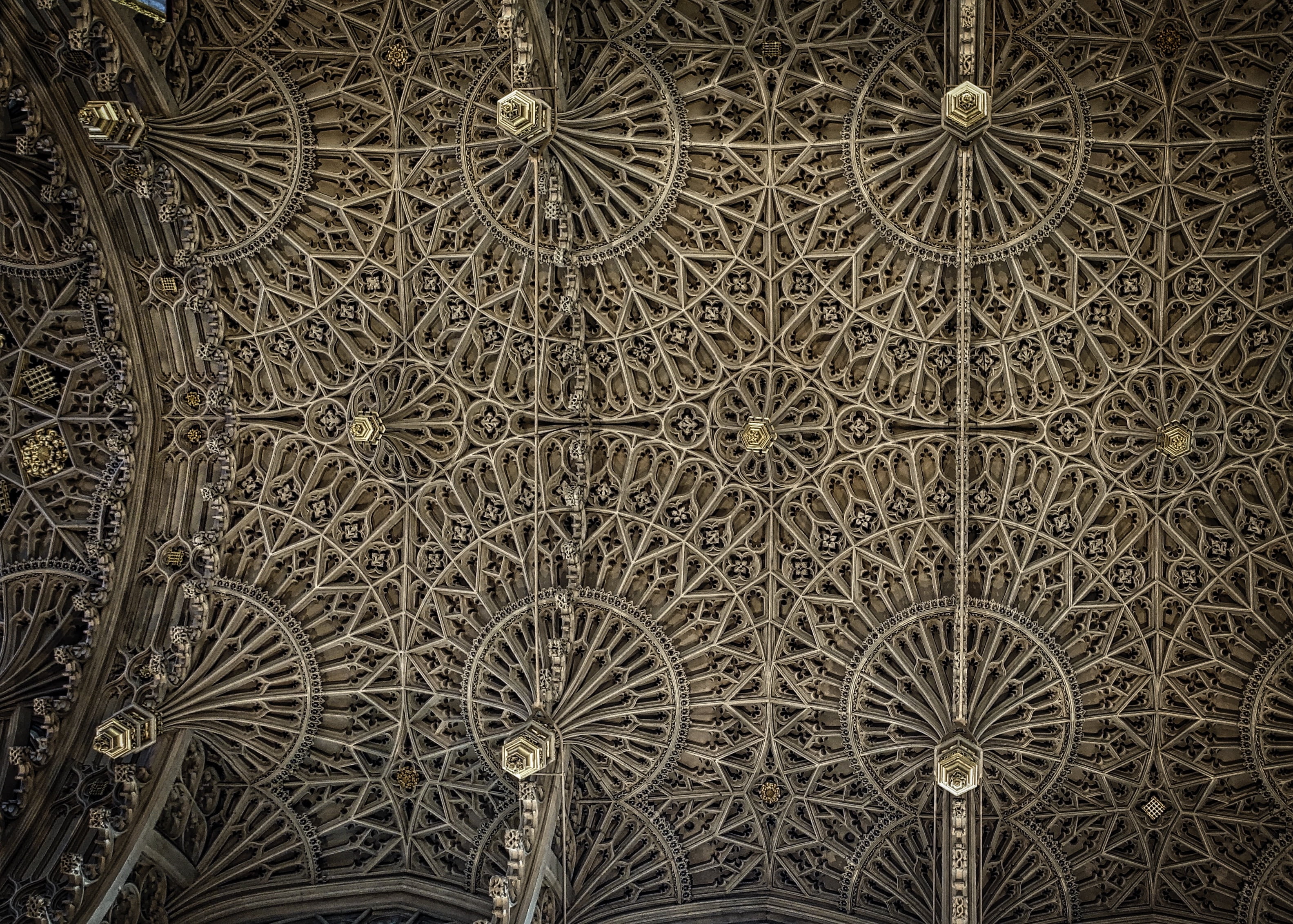 wall - building feature, arches, craft, day, landmark, architecture, decoration, built structure, floral pattern, wheel, pattern, metal, textured, geometric shape, HD Wallpaper