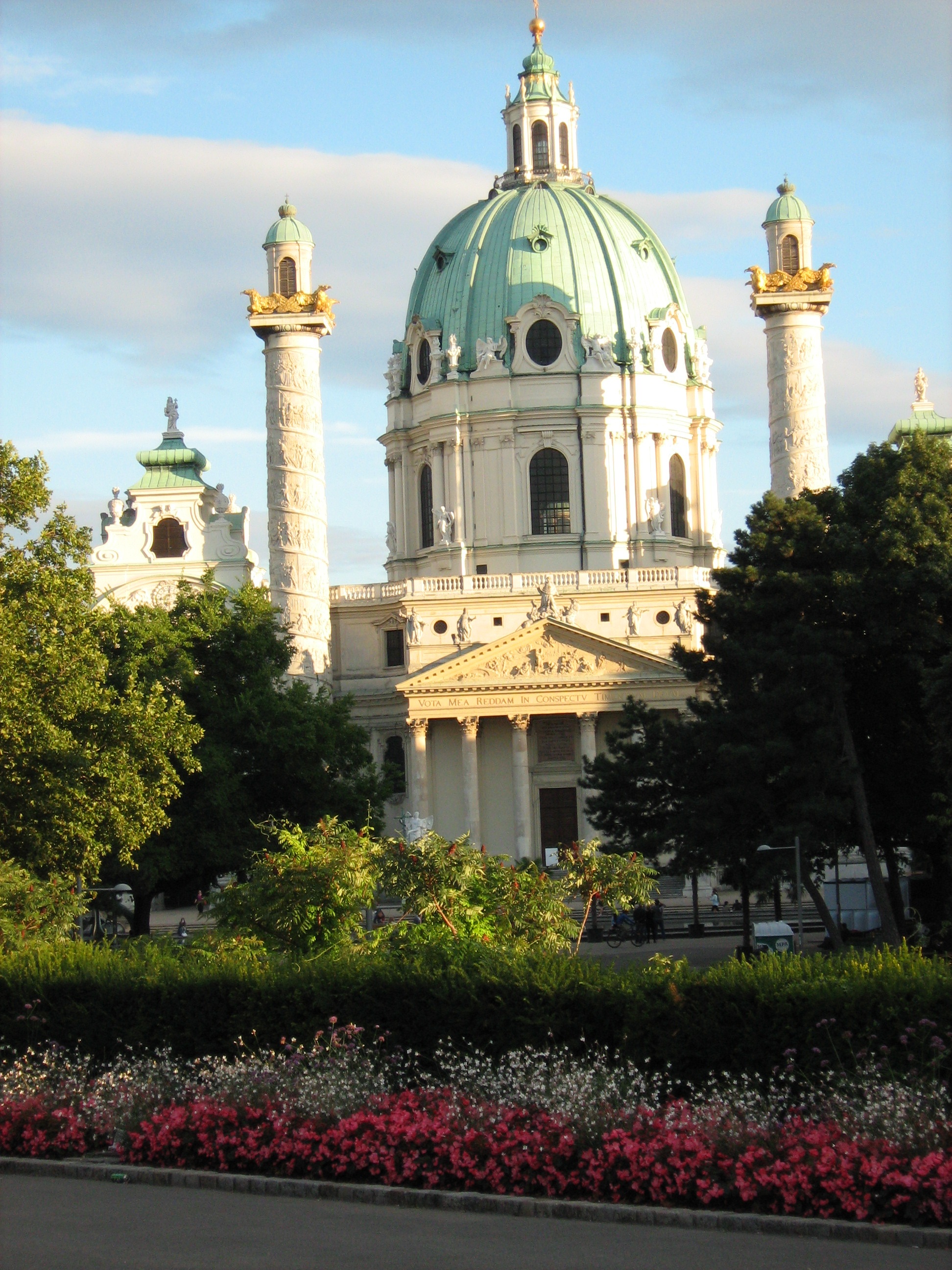 tower, spirituality, baroque, 2K, österreich, dome, karlskirche, plant, travel destinations, religion, day, wien, tree, flowerbed, hedge, built structure, Phone HD Wallpaper
