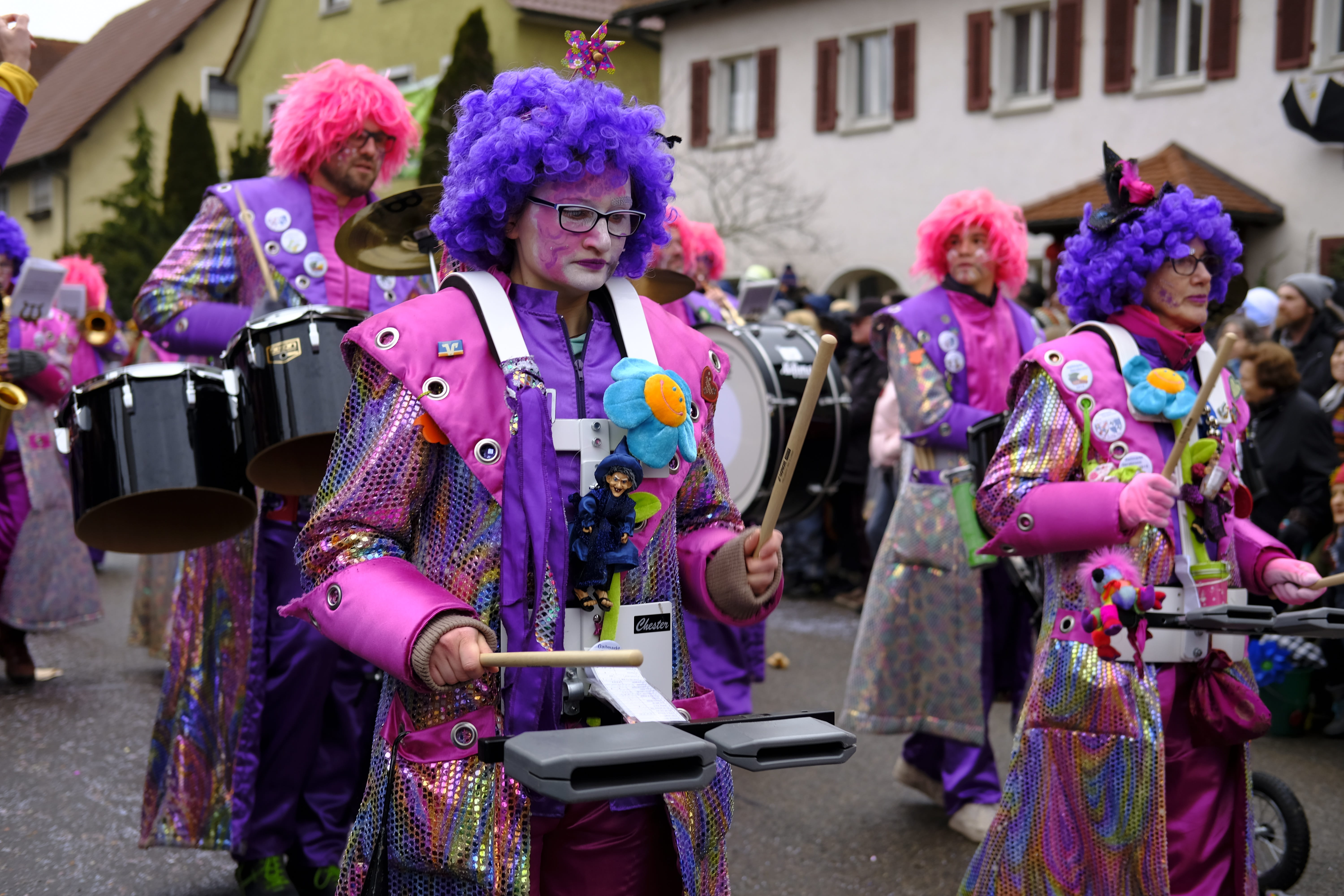 musical instrument, adult, females, day, costume, building exterior, togetherness, group, men, architecture, happiness, standing, music, fools, lifestyles, HD Wallpaper