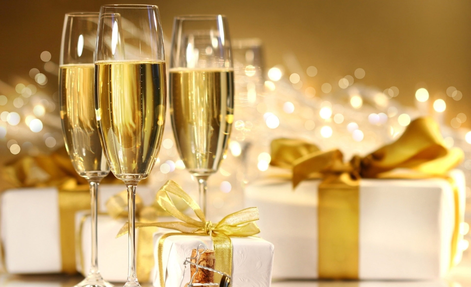 drinking glass, 1080P, refreshment, food and drink, Holidays, wealth, celebration, container, glass - material, three, New Year, Champagne, no people, HD Wallpaper