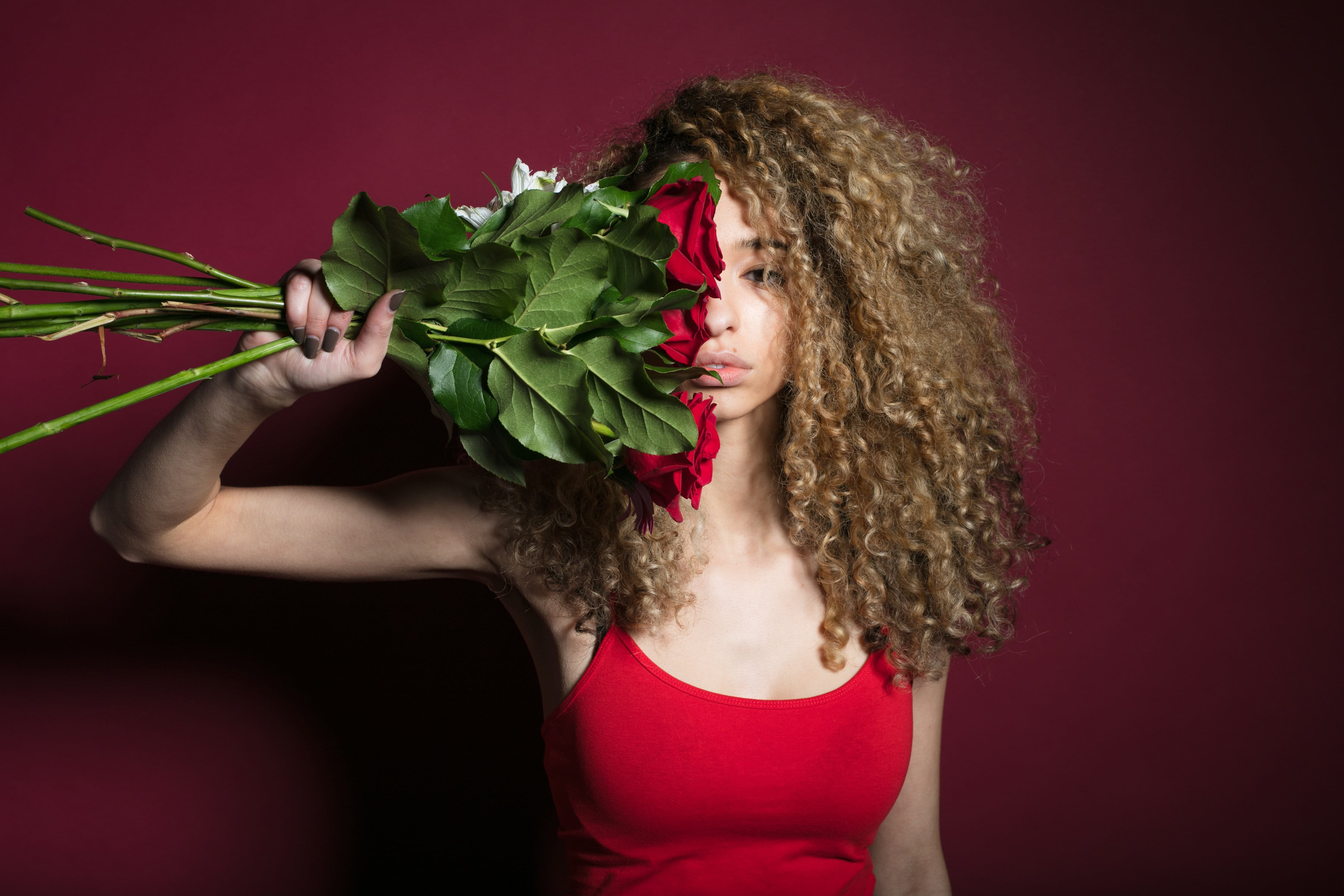 Valentines Day, food, one person, Emotion, Spring, curly hair, Portraits, studio shot, adult, Beauty, colored background, beautiful woman, human body part, HD Wallpaper