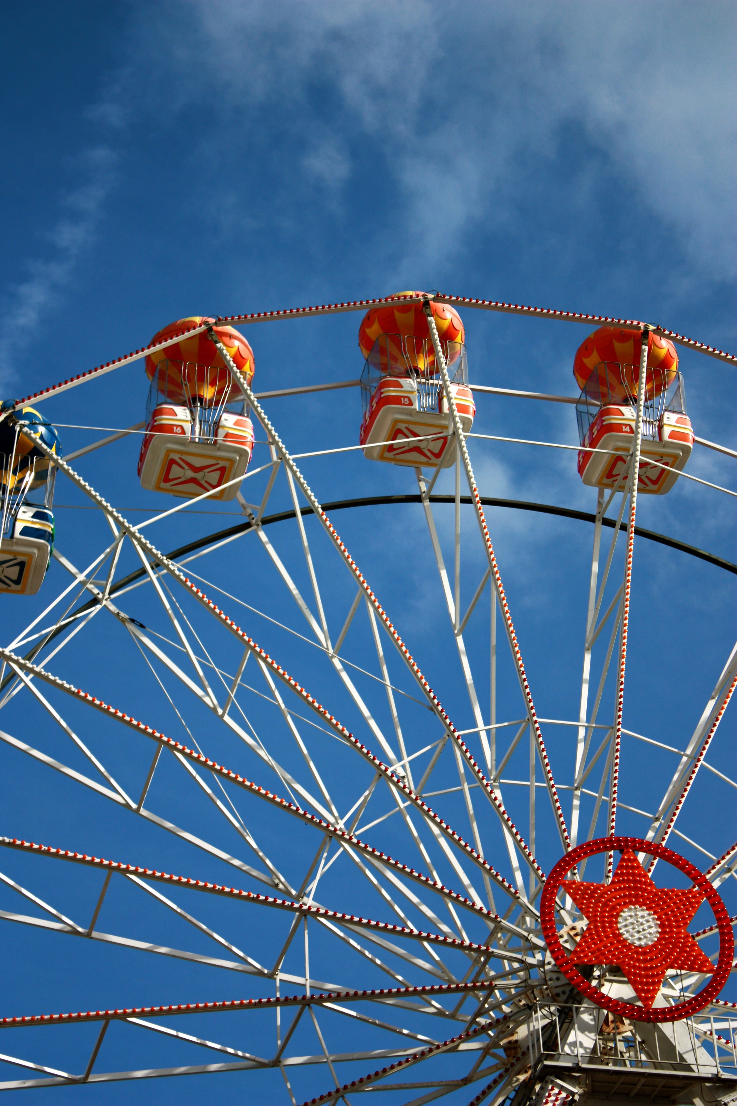 no people, low angle view, red, sky, amusement park, fair, 4K, park, traveling carnival, outdoor, day, entertainment, arts culture and entertainment, ferris, Phone HD Wallpaper