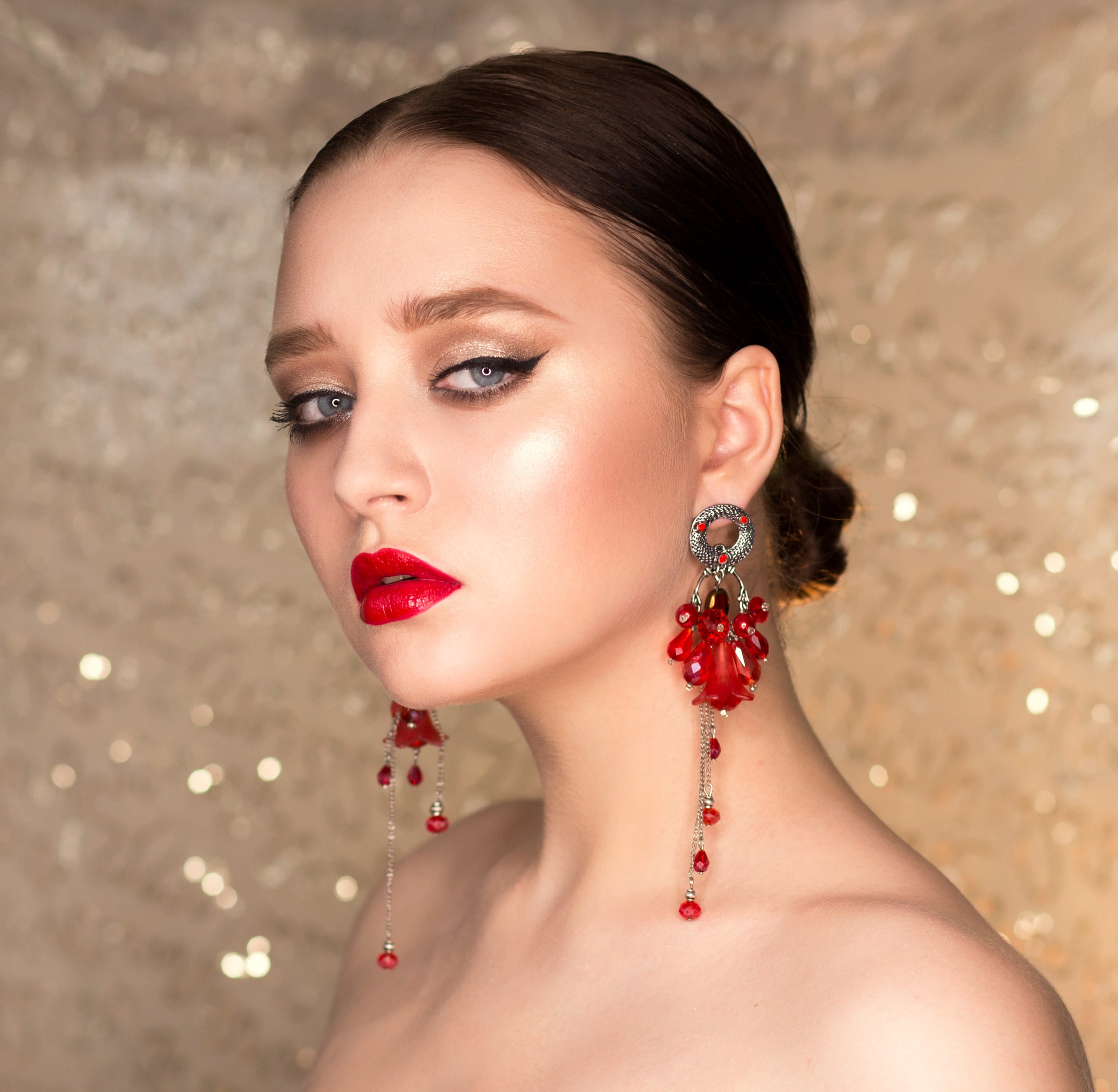 charm, beautiful woman, tinsel, eye, beads, glamour, earrings, red, young adult, adult, grown up, make-up, fashionable, body part, person, 2K, luxury, HD Wallpaper