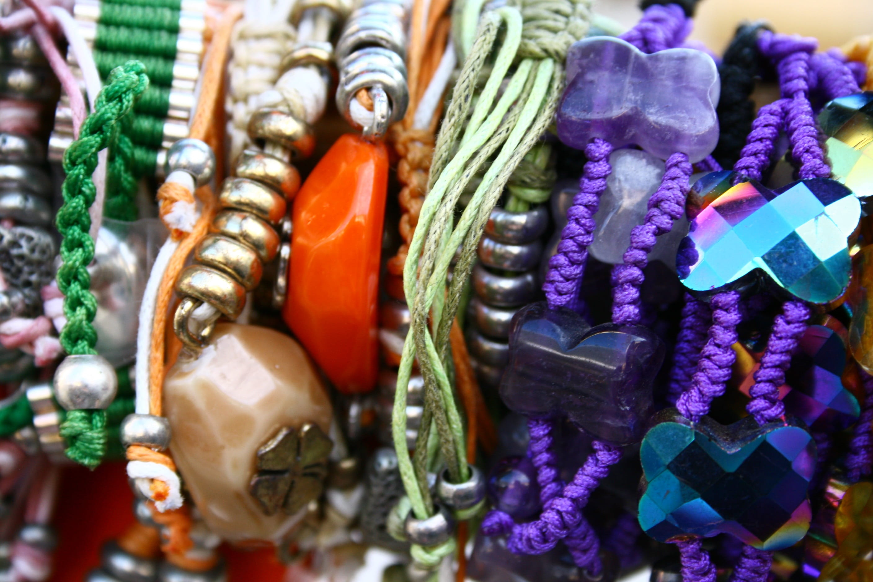 multi colored, close-up, selective focus, sale, 2K, jewelry, shiny, colorful, accessories, indoors, bracelets, beads, fashion, still life, bijouterie, HD Wallpaper