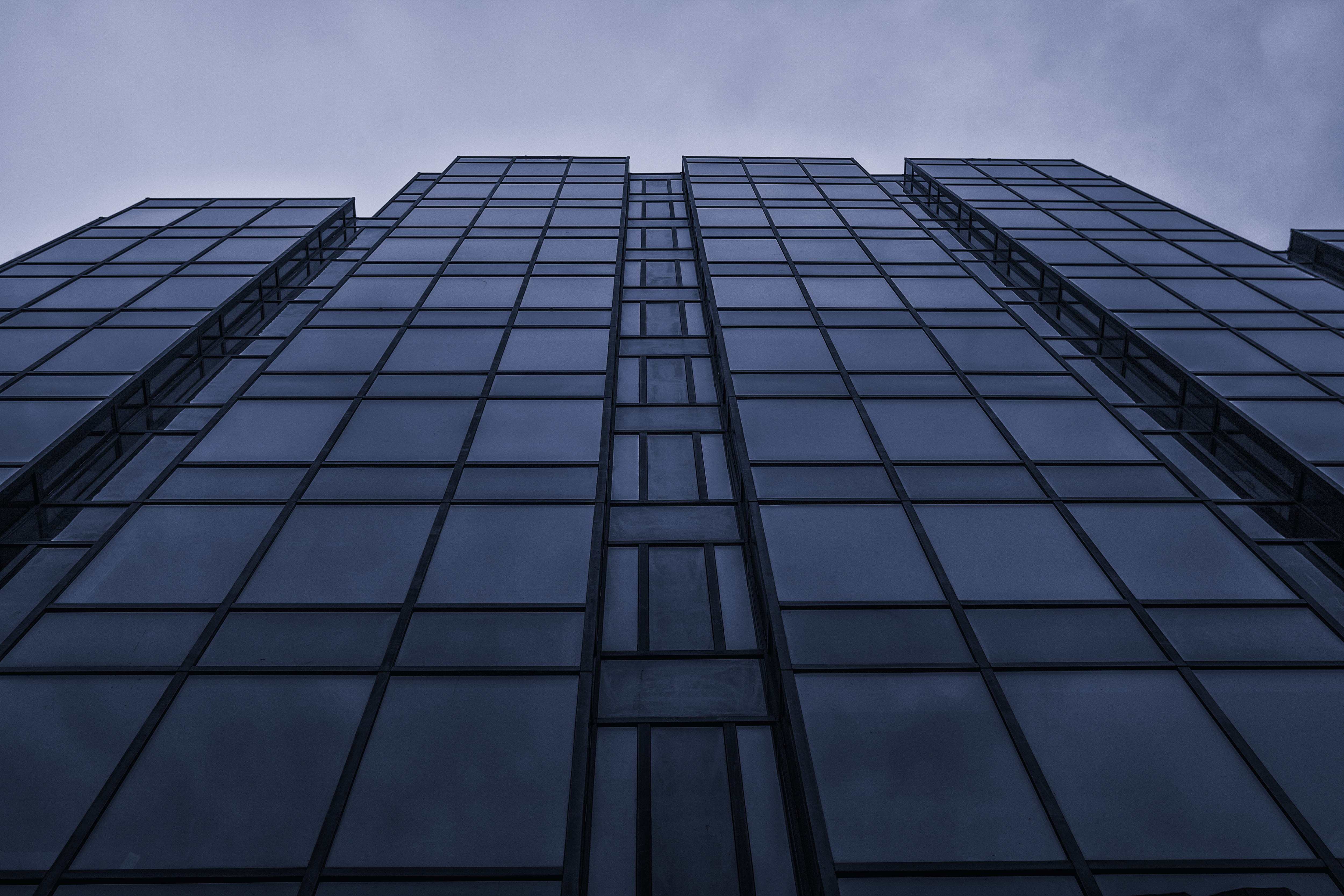 built Structure, captured, futuristic, construction Industry, office, England, outdoors, blue, building, glass - Material, no people, wide, canon, d, day, HD Wallpaper