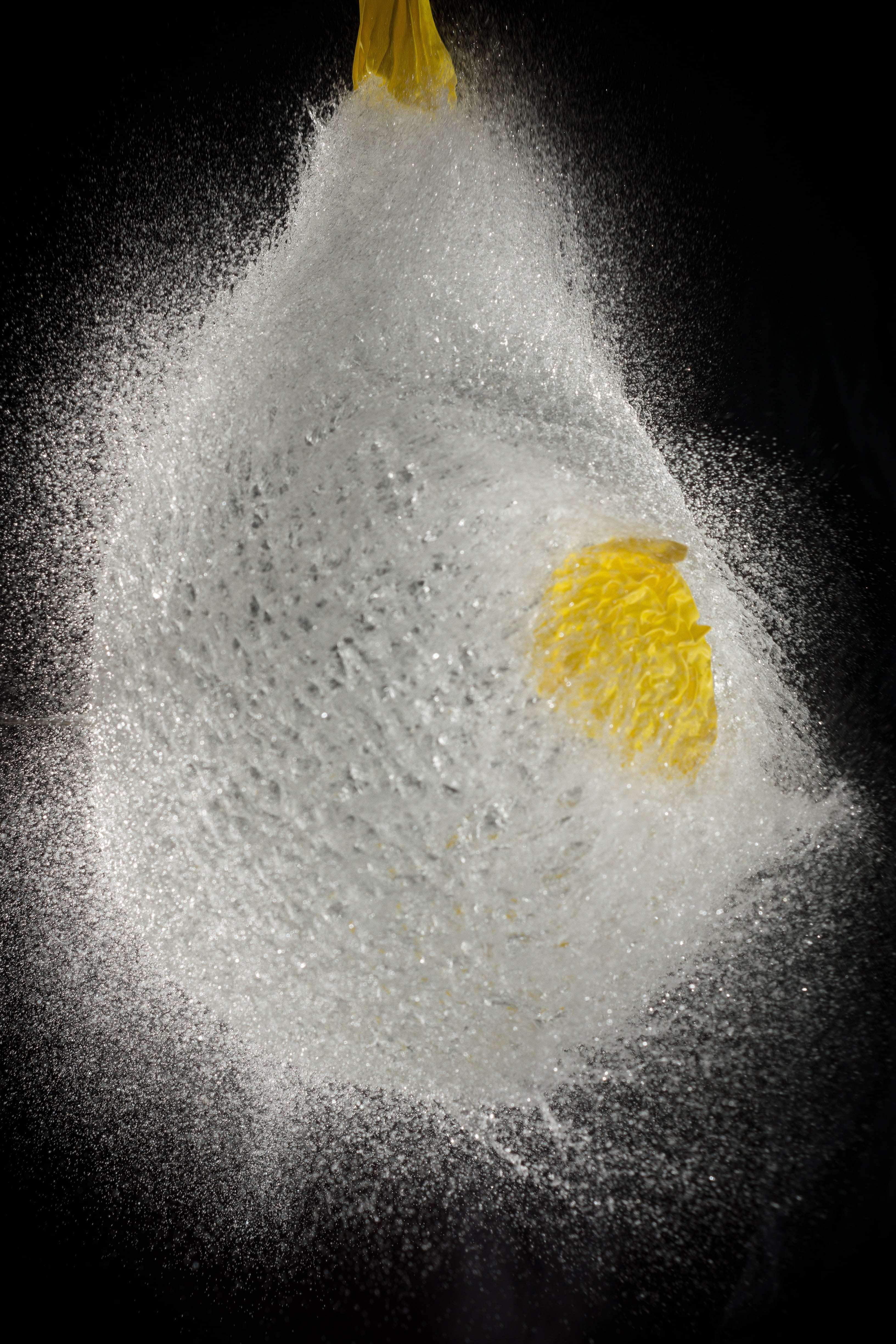 dust, exploding, food and drink, splash, water, indoors, impact, baloon, close-up, blow up, destruction, power in nature, motion, breaking, inject, 4K, Phone HD Wallpaper