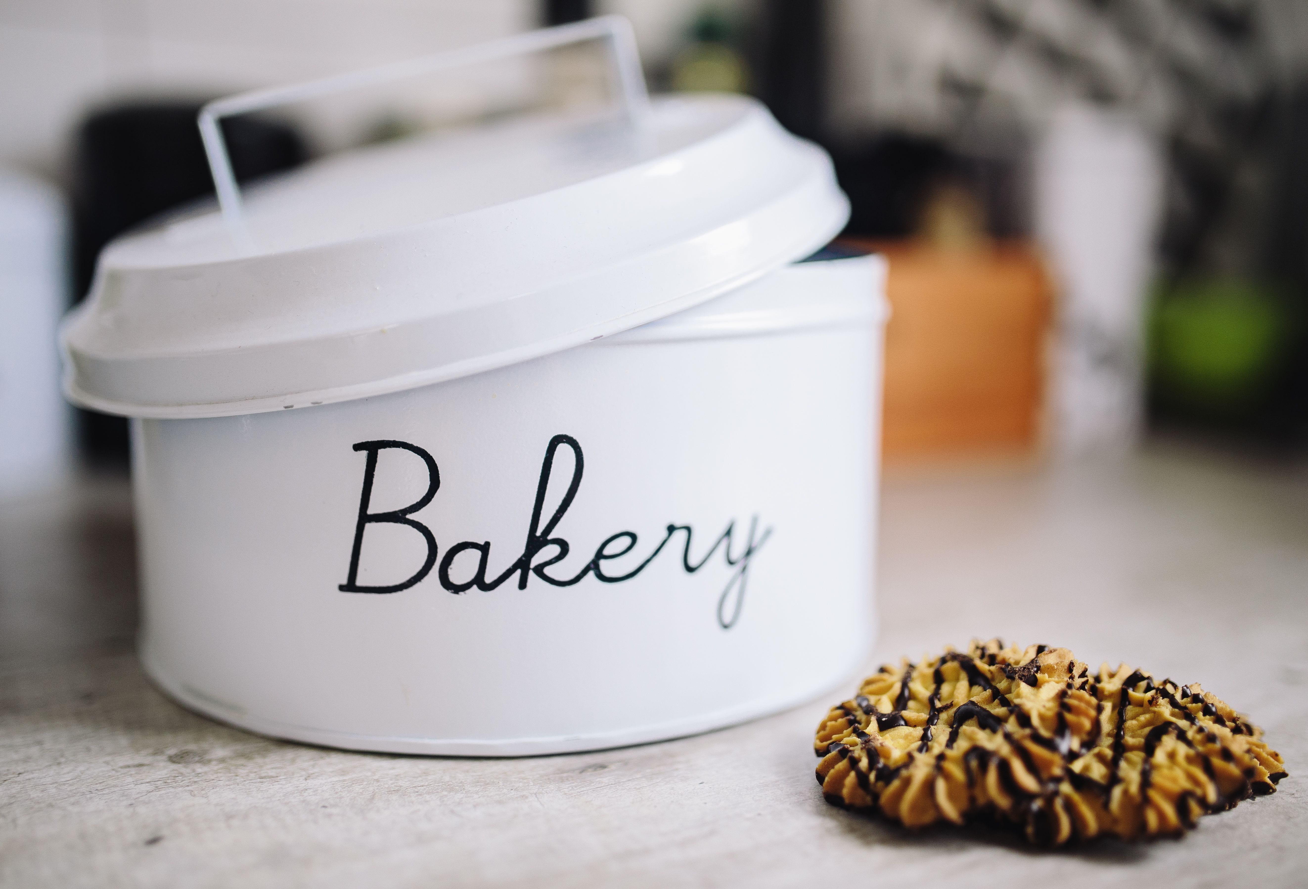 selective focus, event, sweets, 5K, no people, jar, text, western script, indoors, drink, food, food and drink, container, coffee - drink, cup, chocolate, HD Wallpaper