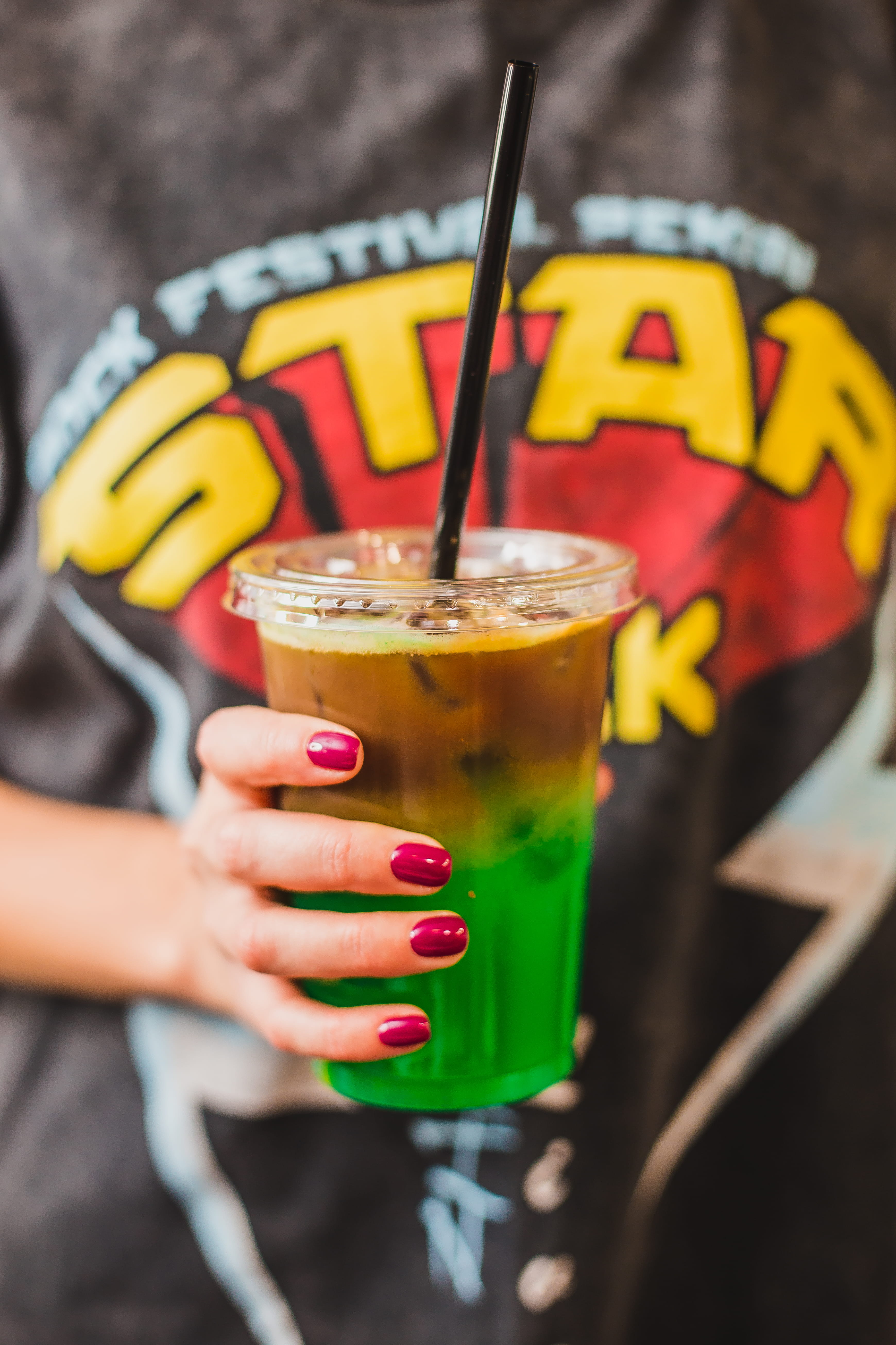 liquid, drink, one person, cup, clear, alcohol, juice, plastic, drinking glass, yellow, cocktail, beverage, holding, human, midsection, person, finger, Phone HD Wallpaper