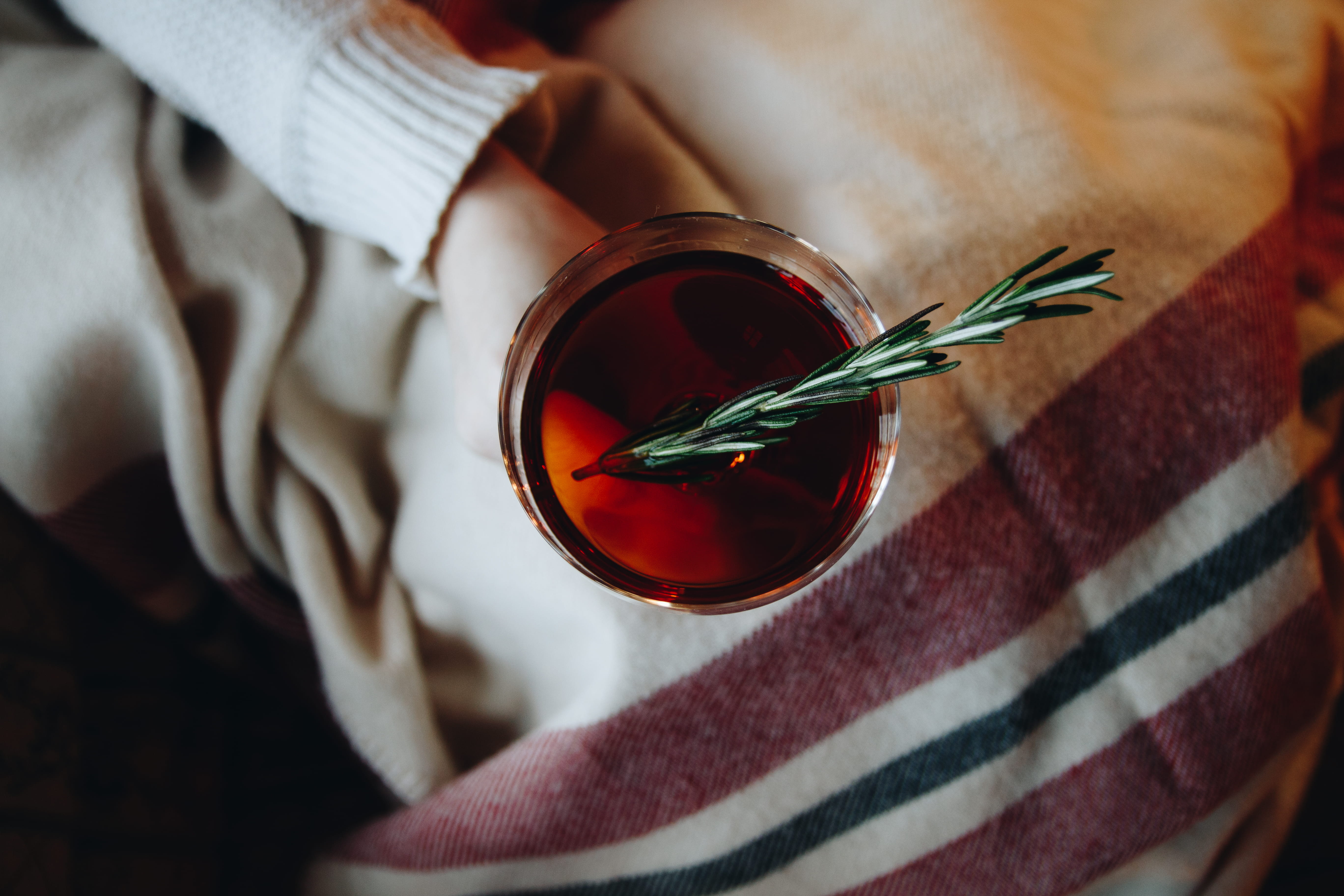 finger, eating utensil, wine, red, directly above, goblet, cocktail, winter, glass, alcohol, human body part, holds, holding, beverage, rosemary, food and drink, HD Wallpaper
