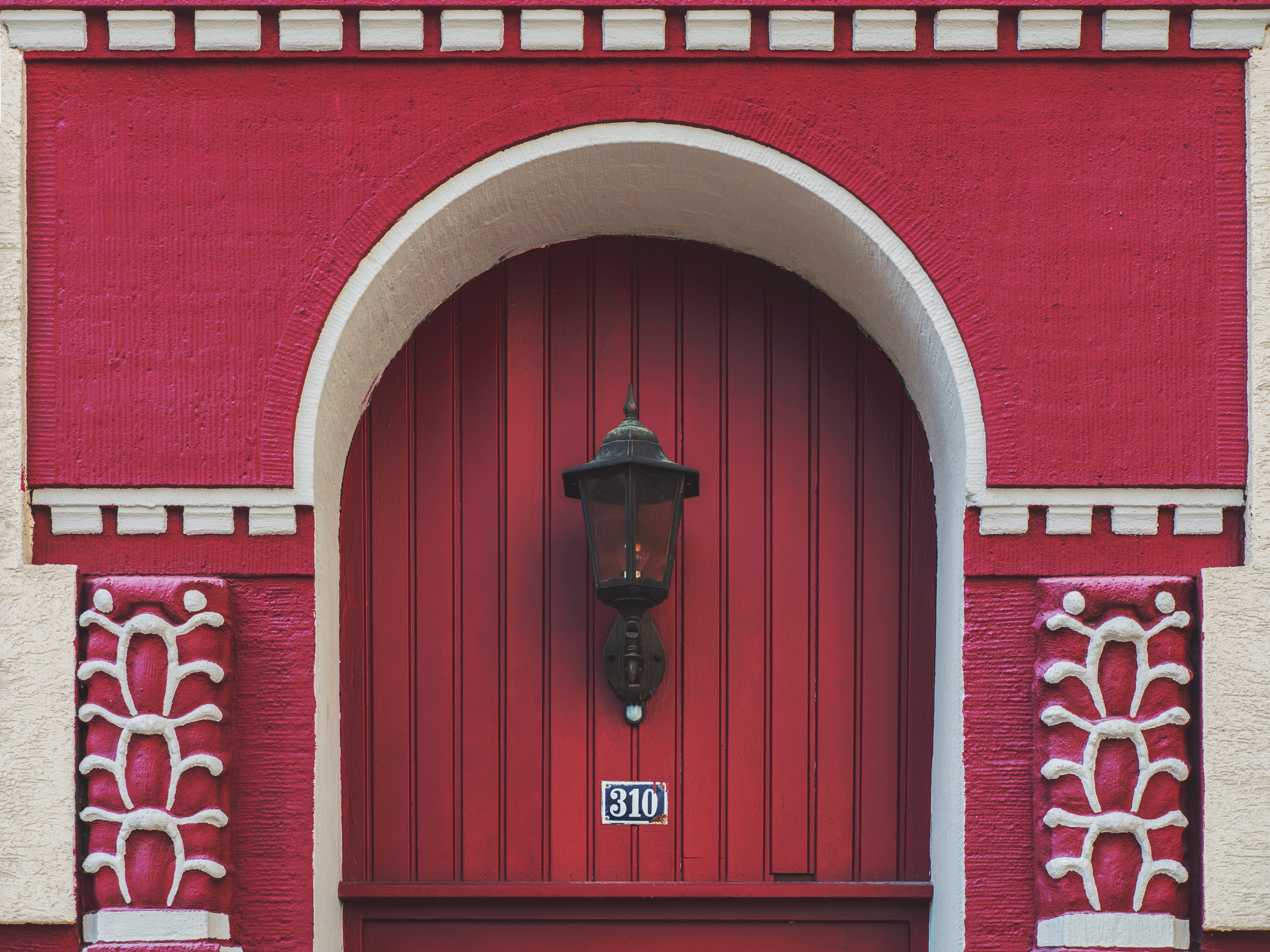 day, outdoors, gate, black, arch, 5K, red, light, wall, arc, window, ornate, building exterior, white, brick, safety, building, built structure, street, HD Wallpaper