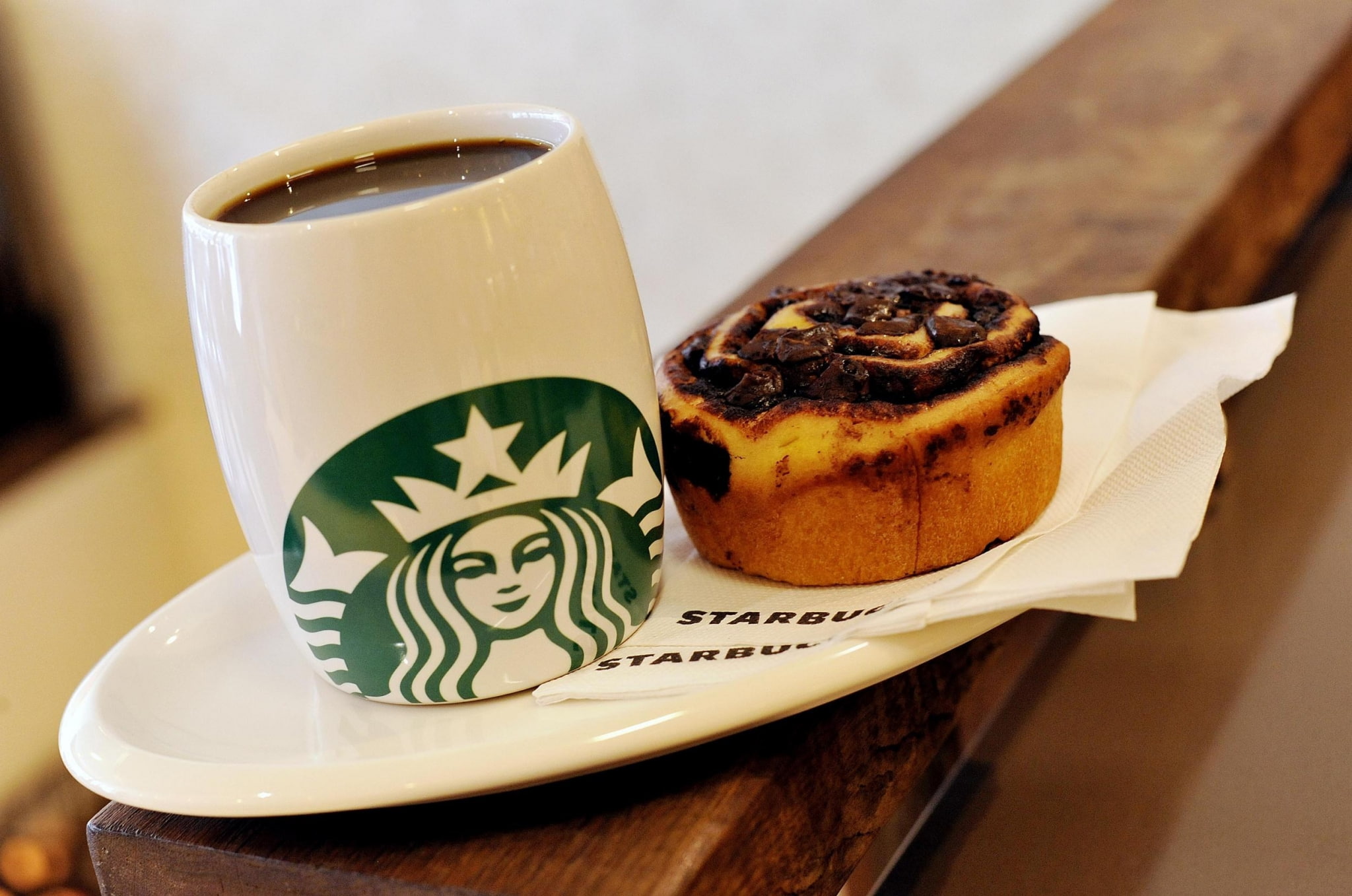 plate, snack, starbucks hd  1080p windows, cup, drink, mug, hot drink, close-up, crockery, no people, ready-to-eat, baked, food, food and drink, still life, HD Wallpaper