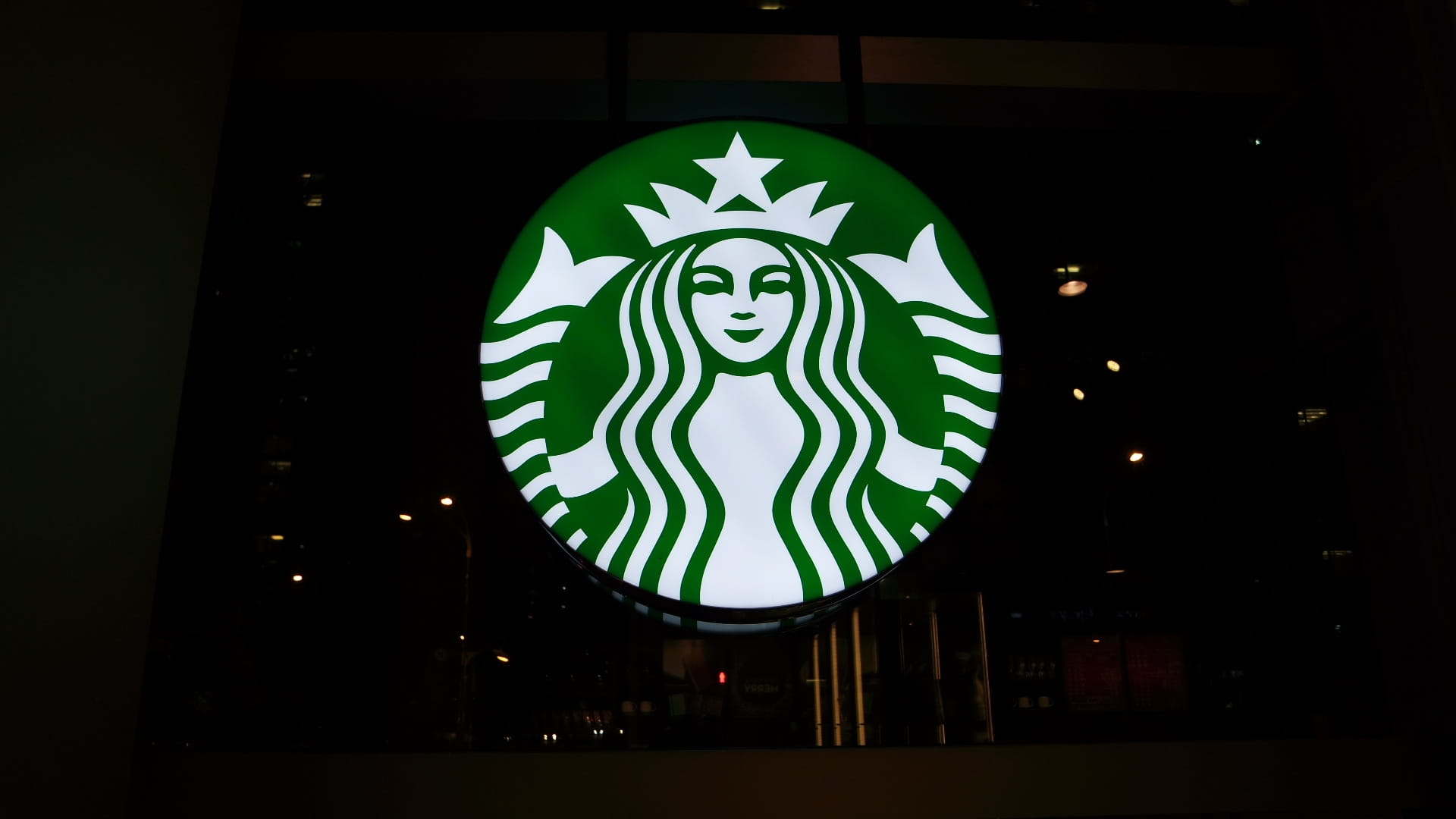 architecture, flag, glowing, abstract, logo, dark, no people, indoors, starbucks, lighting equipment, siren, patriotism, hanging, green color, shape, human representation, HD Wallpaper