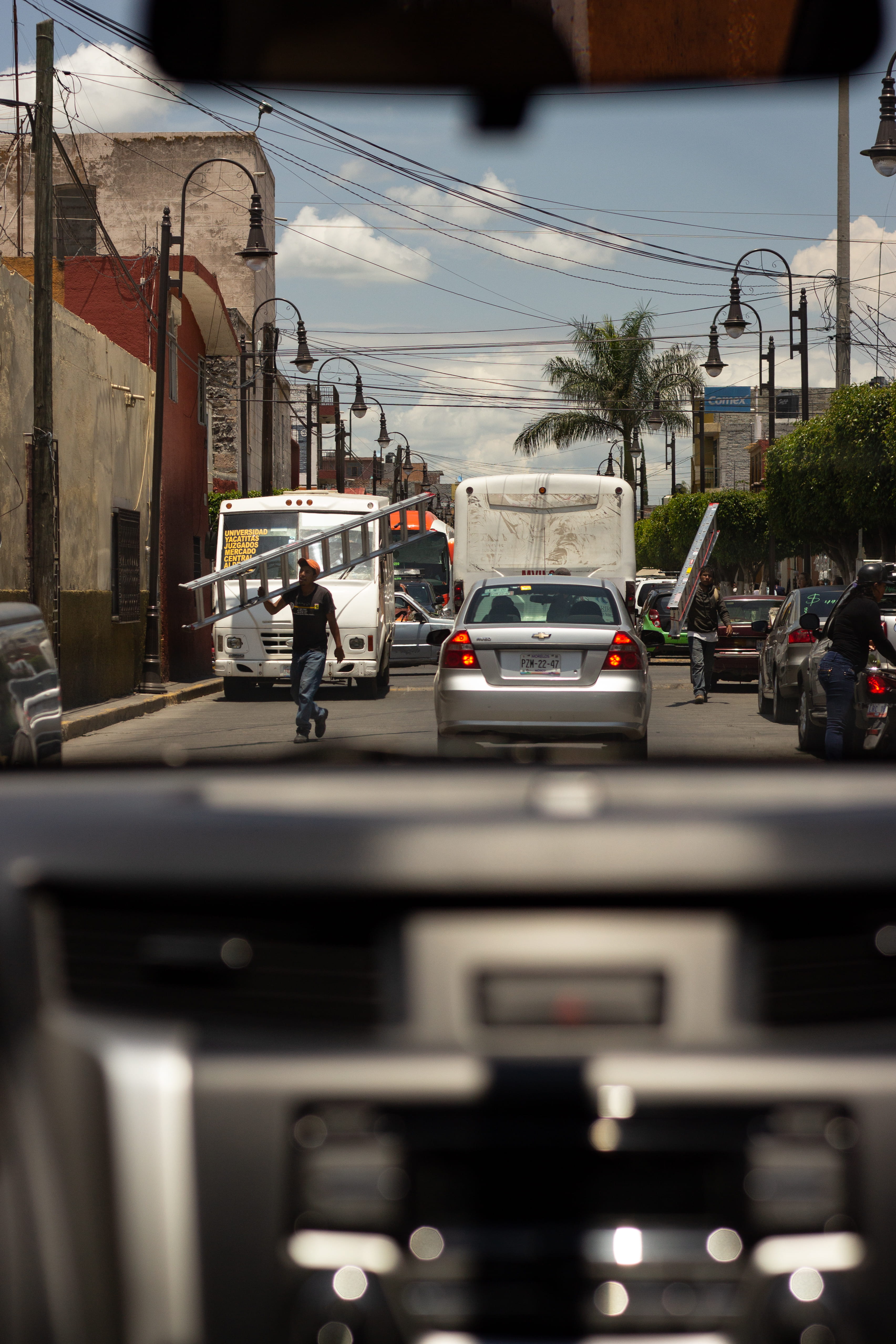transportation, motor vehicle, city, car, nature, real people, outdoors, land vehicle, mexico, road, building exterior, day, yuriria, men, 4K, selective focus, Phone HD Wallpaper