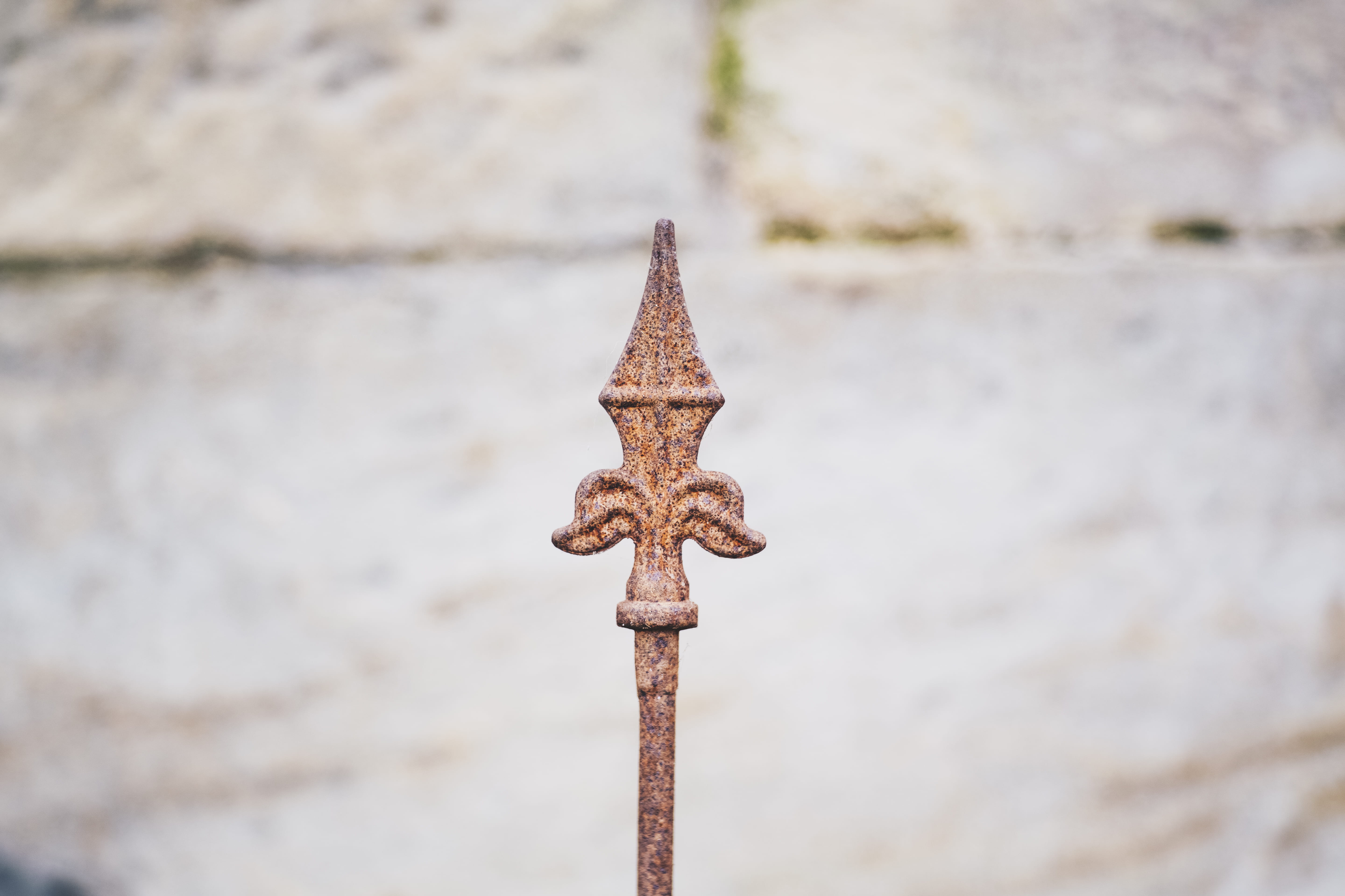 brown, no people, water, pld, exterior, belief, creativity, weathered, finial, spirituality, lis, close-up, 5K, outdoors, cross, day, metal, photography, HD Wallpaper