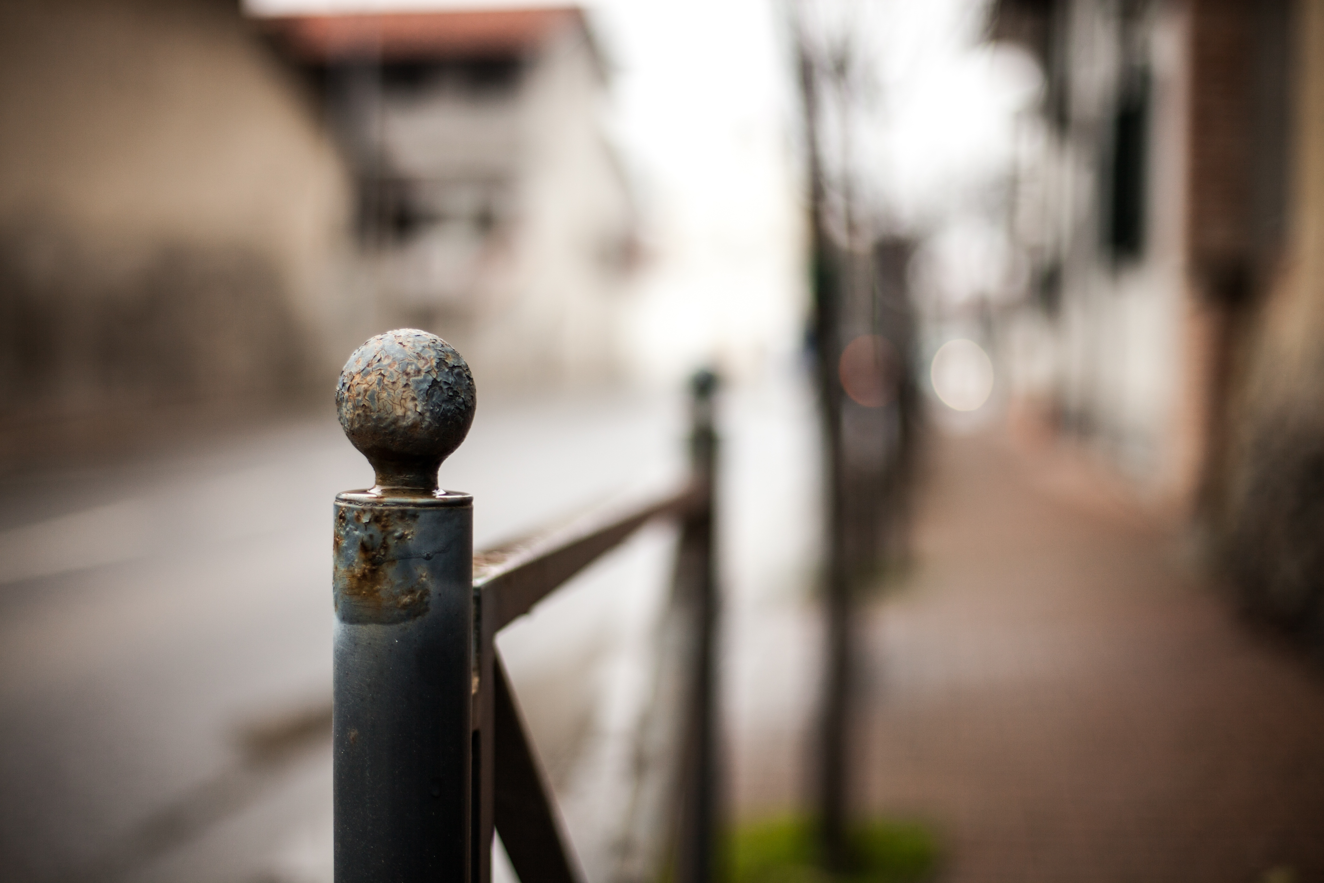 rail, sphere, architecture, stand, nature, gray, metal, rusted, transportation, city, fence, outdoors, road, railing, pole, newel, no people, close-up, HD Wallpaper