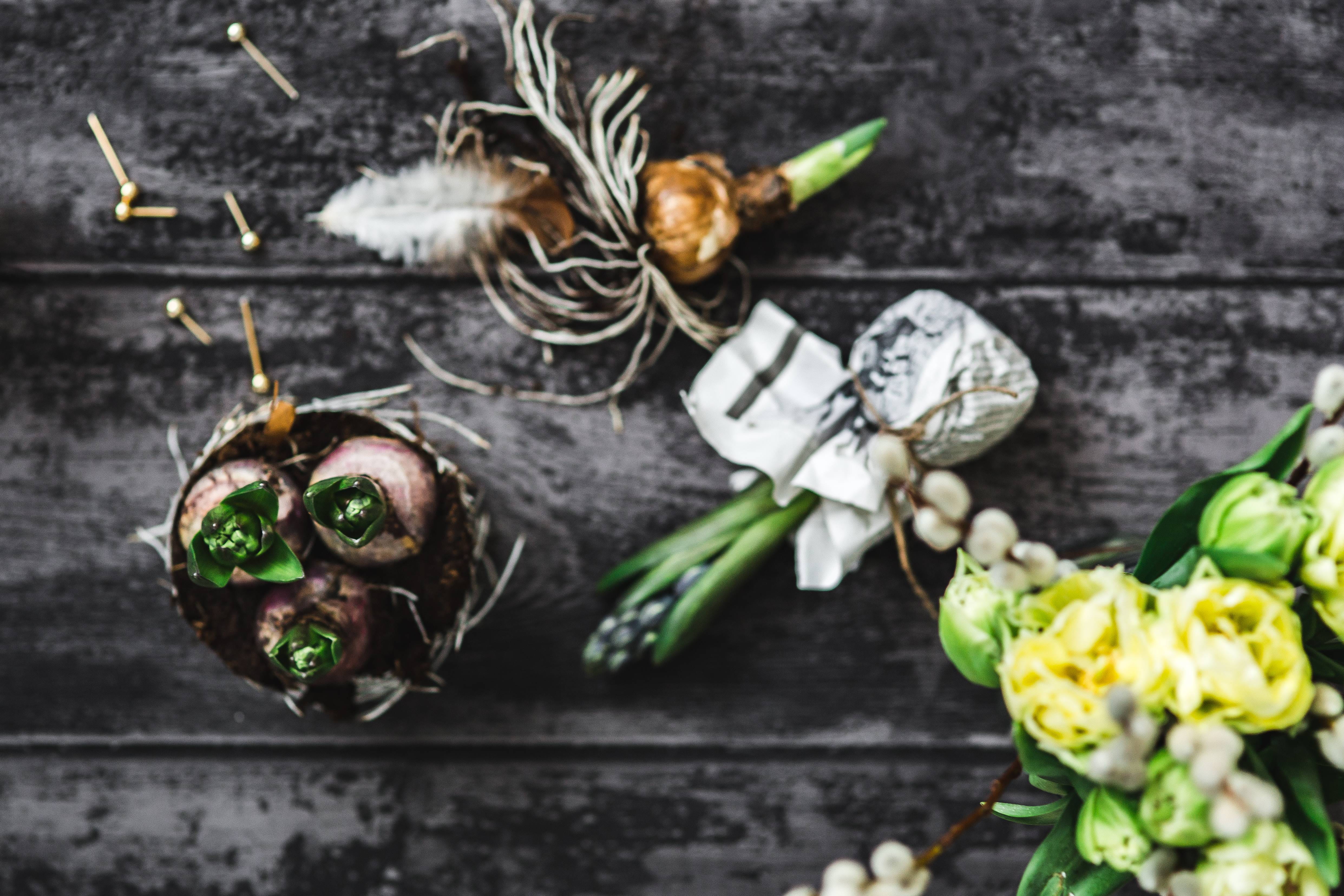 4K, close-up, no people, making, wood - Material, crafting, focus on foreground, jar, herb, healthy eating, leaf, ornamental, nature, flower, table, little, HD Wallpaper