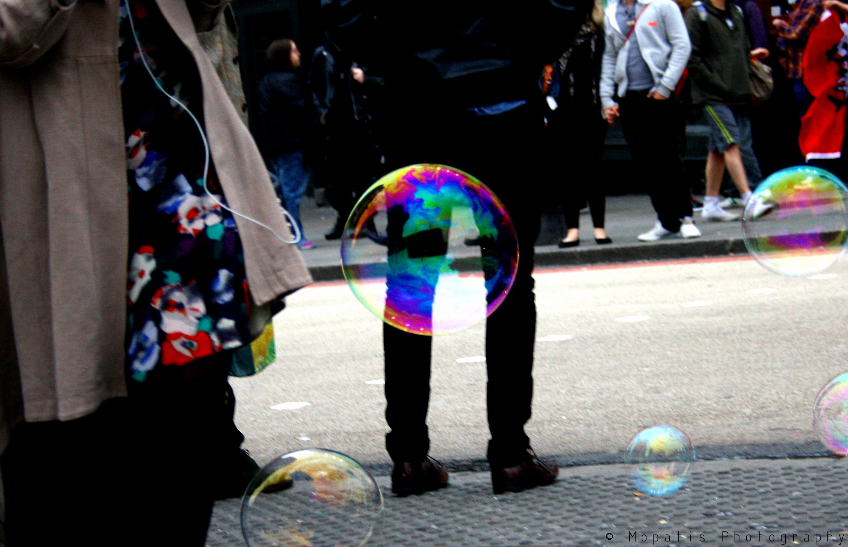 ball, nature, outdoors, men, sphere, incidental people, city, leisure activity, fragility, people, bubbles, bubble wand, real people, vulnerability, mid-air, HD Wallpaper