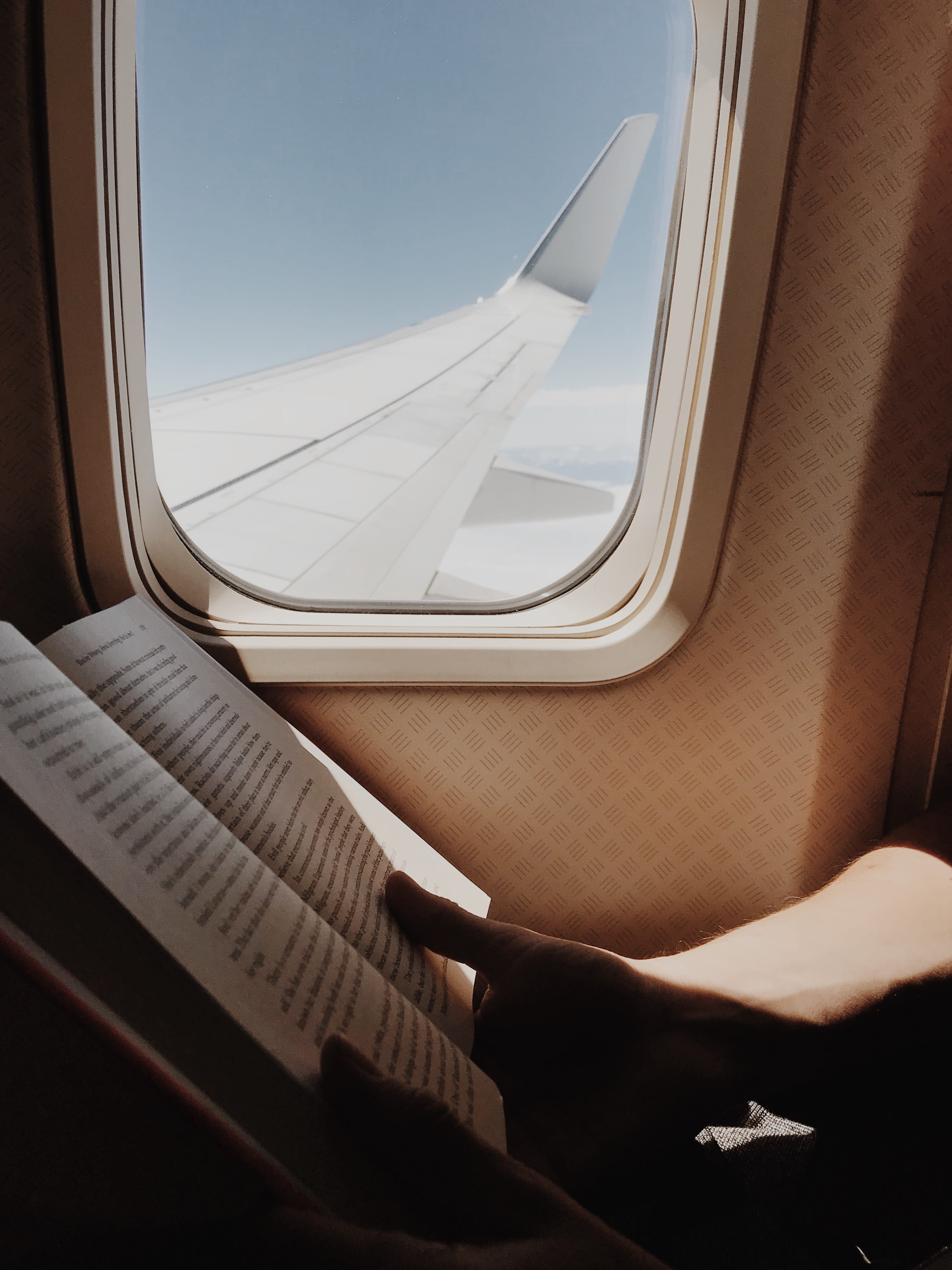 wing, 4K, indoors, flight, mode of transportation, aeroplane, glass - material, transportation, public transportation, reading, learn, plane, person, transport, Phone HD Wallpaper