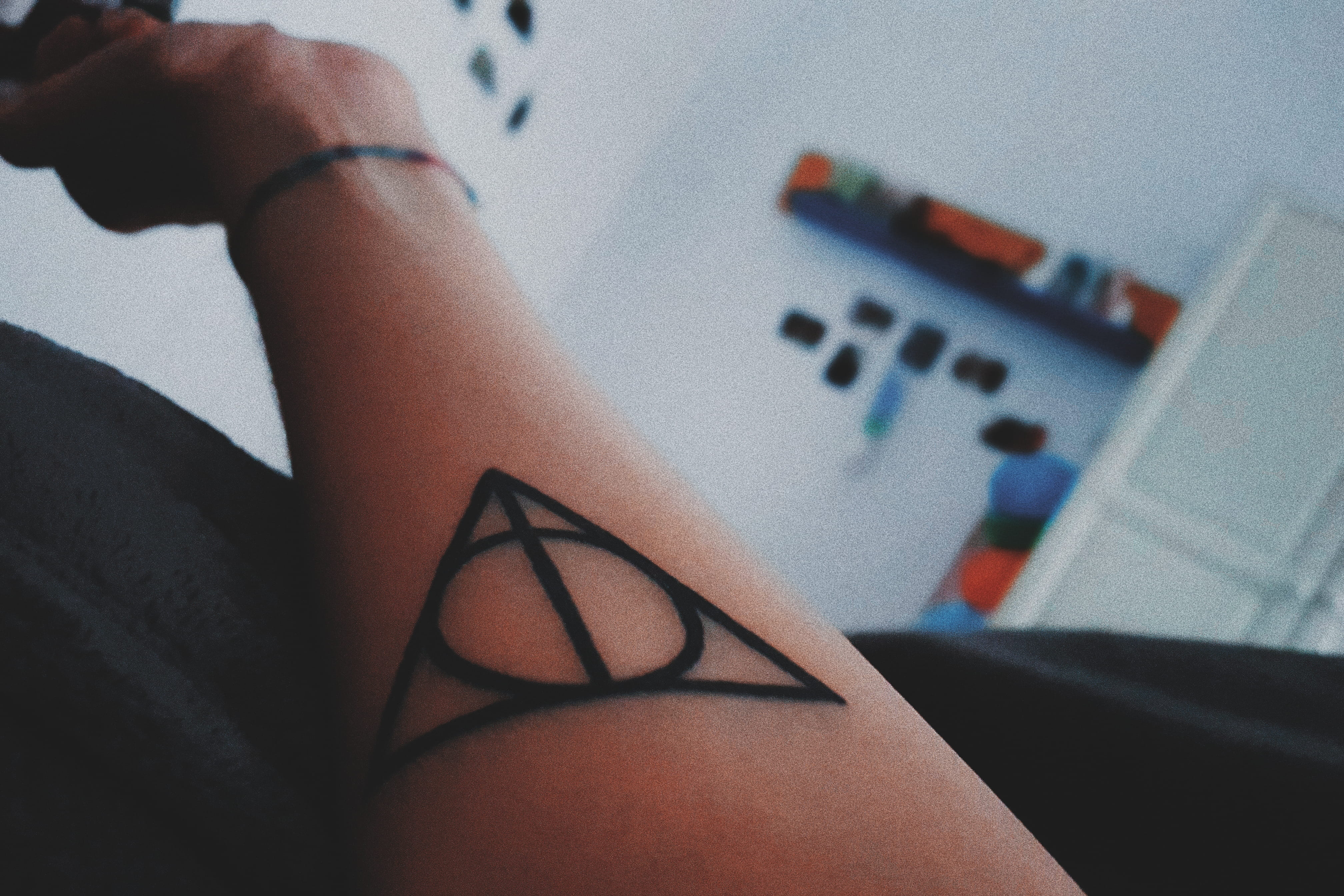 jerez de la frontera, indoors, human skin, tatuaje, harry potter, women, potter, ron, communication, real people, reliquias de la muerte, minimalist, 4K, HD Wallpaper