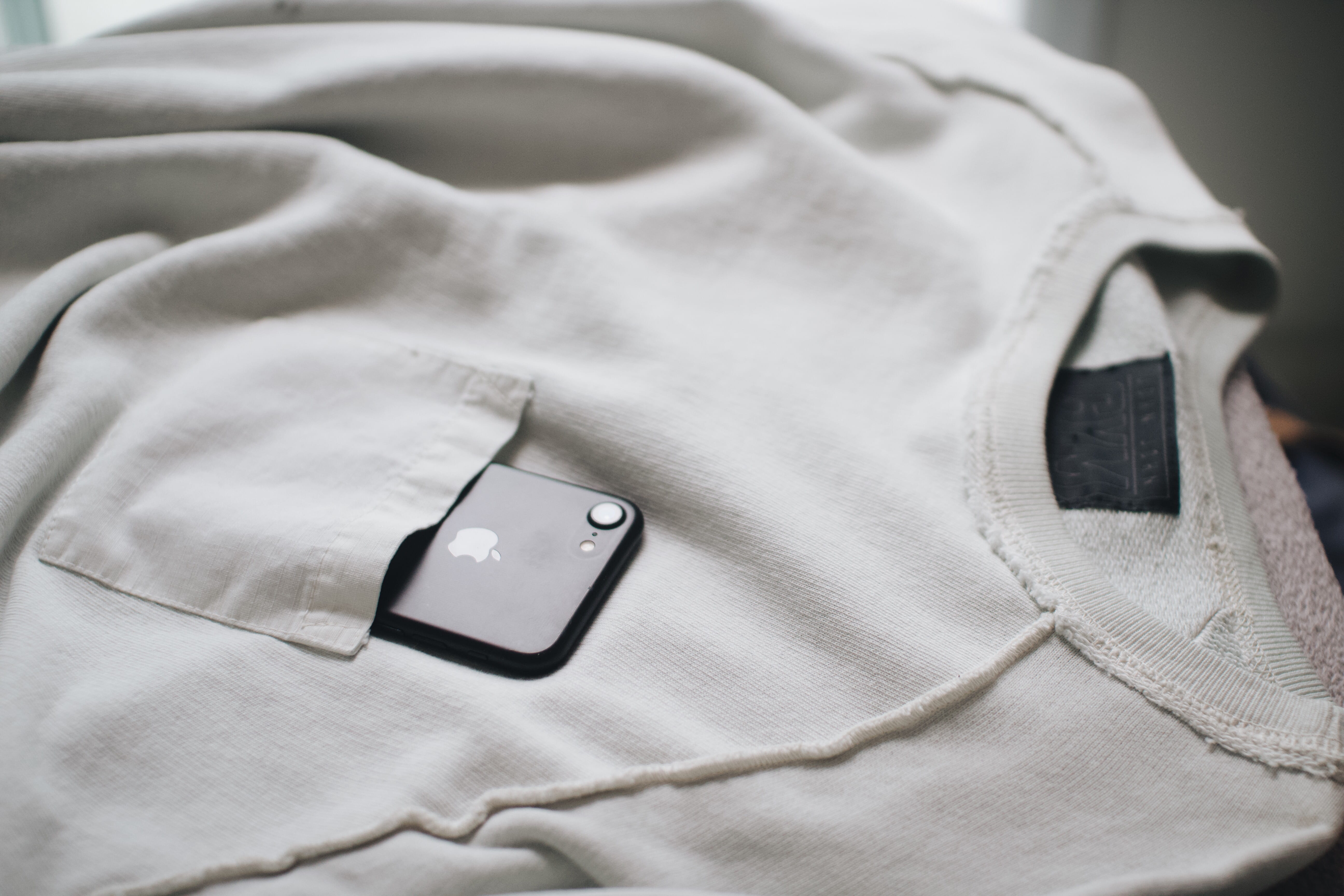 smartphone, minimalist, wireless technology, cozy, connection, communication, comfy, clothes, garment, button down shirt, mobile phone, no people, personal accessory, HD Wallpaper