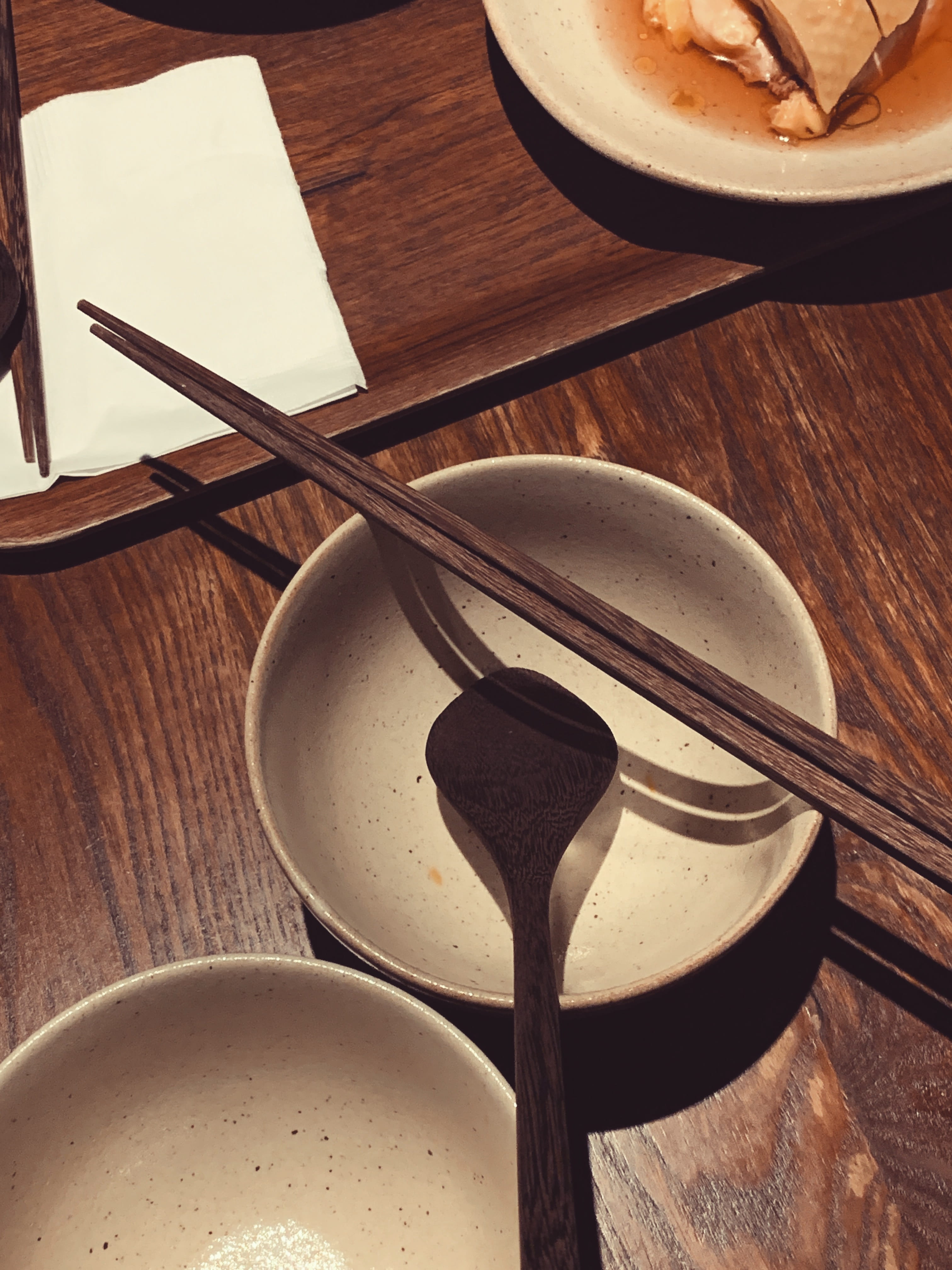 pottery, art, saucer, plate, still life, household equipment, porcelain, meal, the landmark, crockery, cup, table, drink, plywood, no people, temptation, Phone HD Wallpaper