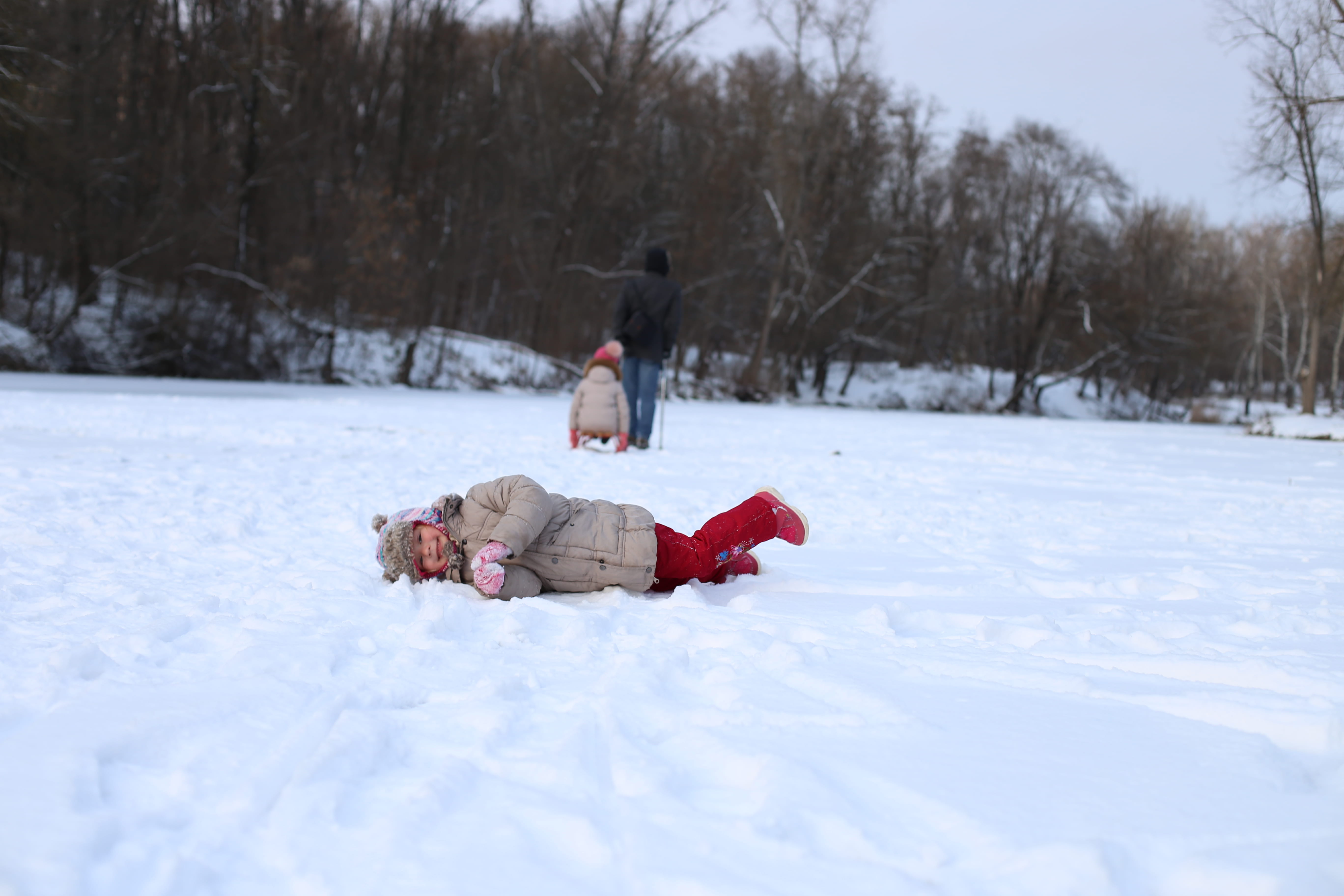 white color, sport, human, clothing, outdoors, plant, 5K, tree, toy, piste, person, ice, day, one person, rear view, snow angel, apparel, childhood, abies, HD Wallpaper
