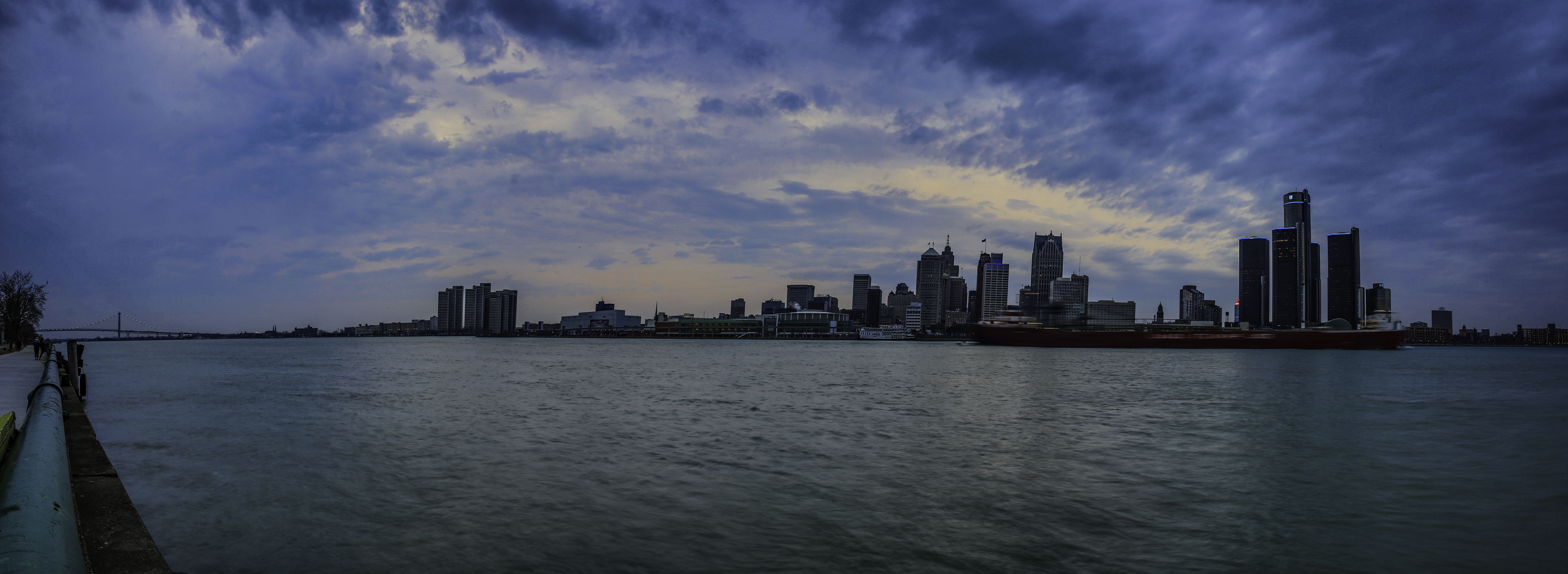 cloud - sky, office building exterior, landscape, movement, city life, sky, built structure, building, nature, skyscraper, cityscape, river, waterfront, HD Wallpaper