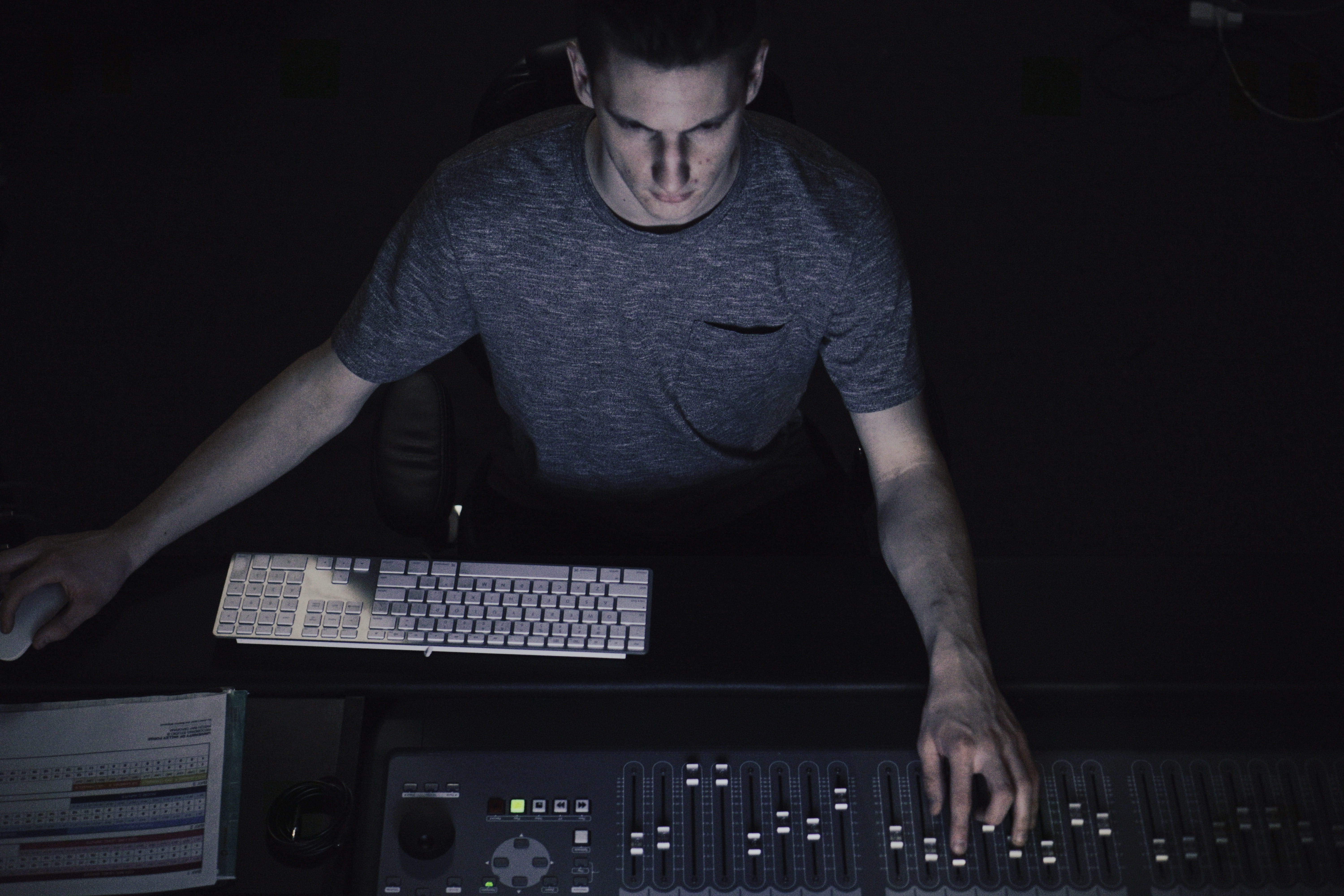 equalizer, waist up, mixer, mixing, sound recording equipment, nightlife, using, recording studio, occupation, shirt, studio, mixing deck, keyboard, skill, HD Wallpaper
