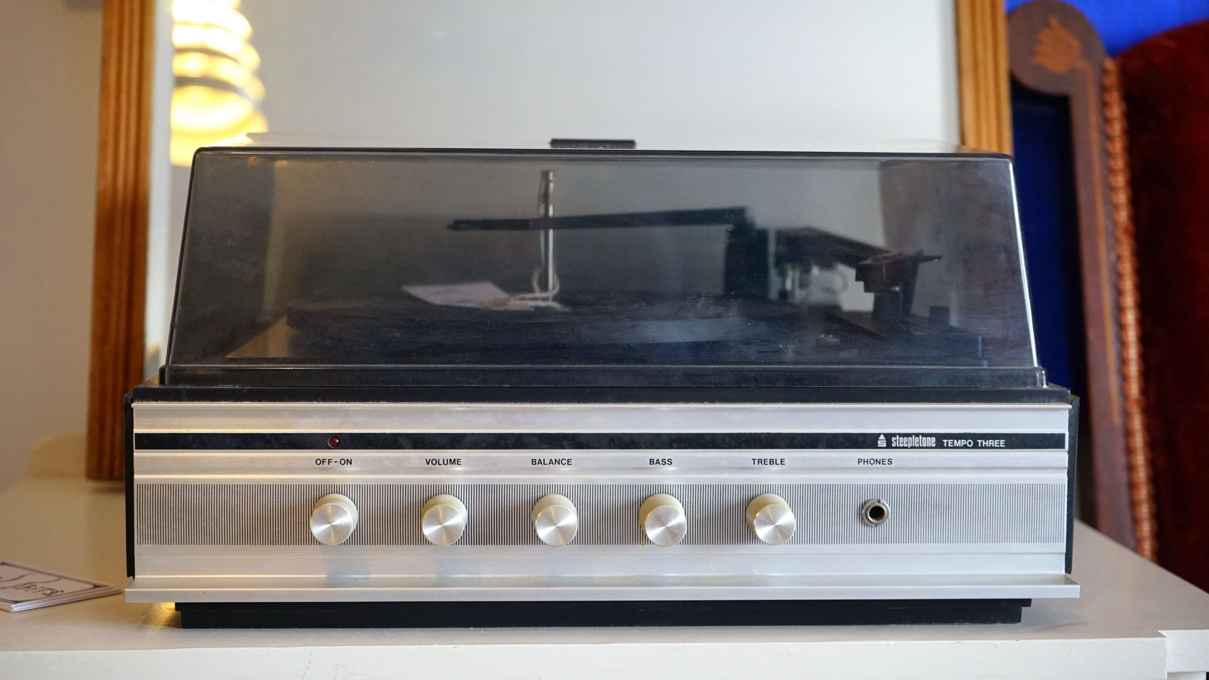 steel, needle, home interior, old, 1970s, indoors, classic, entertainment, 70s, 1980s, domestic life, images, plastic, gramophone, oven, heat - temperature, HD Wallpaper