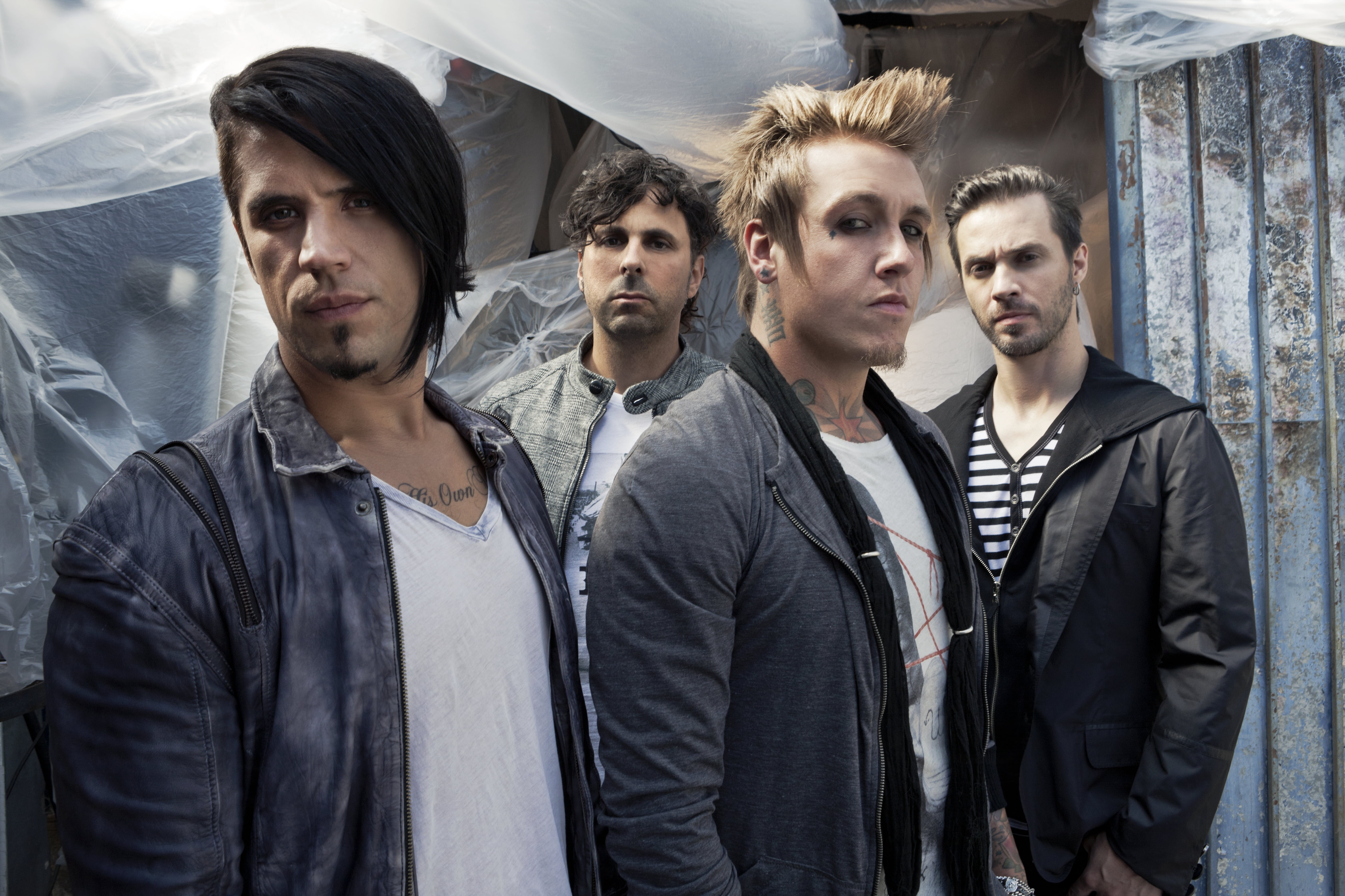 papa roach, young men, papa, friendship, group of people, jacket, waist up, alternative rock, jacoby shaddix, lifestyles, young adult, rock, front view, HD Wallpaper
