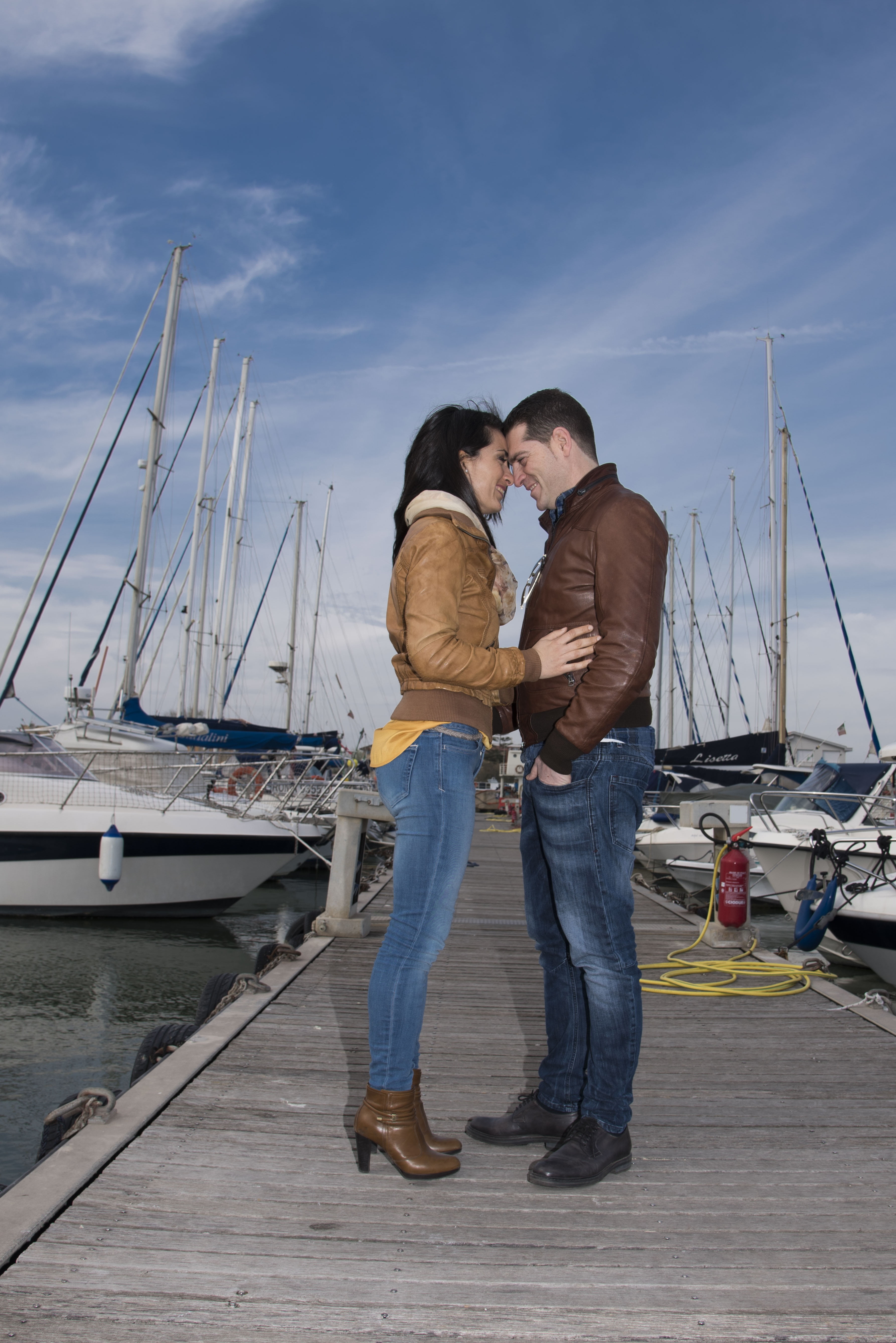 men, preview, real people, moored, fiumicino, lifestyles, positive emotion, two People, caucasian Ethnicity, sailboat, couple - relationship, smiling, people, Phone HD Wallpaper