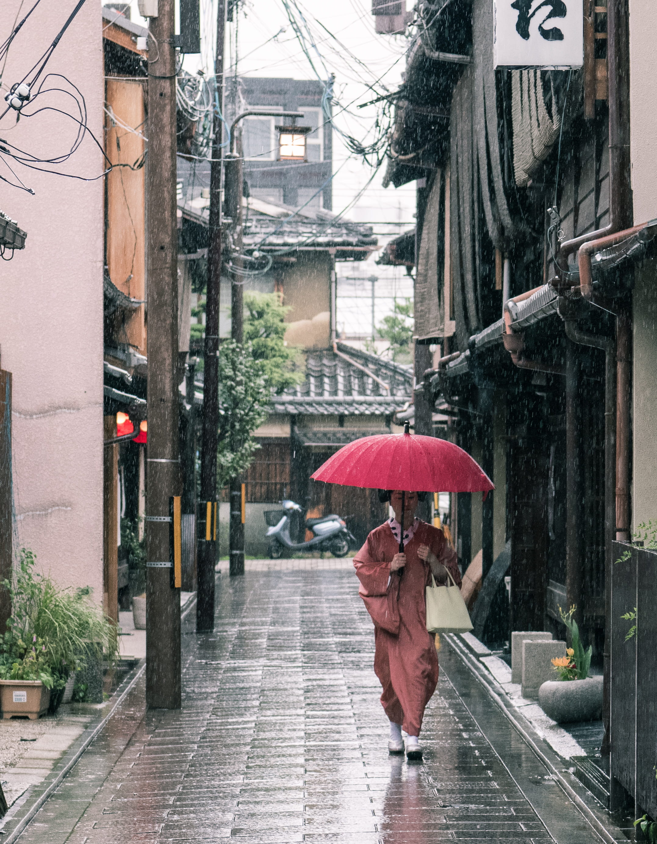 wet, shops, road, stores, alley, building exterior, signage, urban, security, town, architecture, rainy season, monsoon, rainy, geisha, buildings, real people, Phone HD Wallpaper