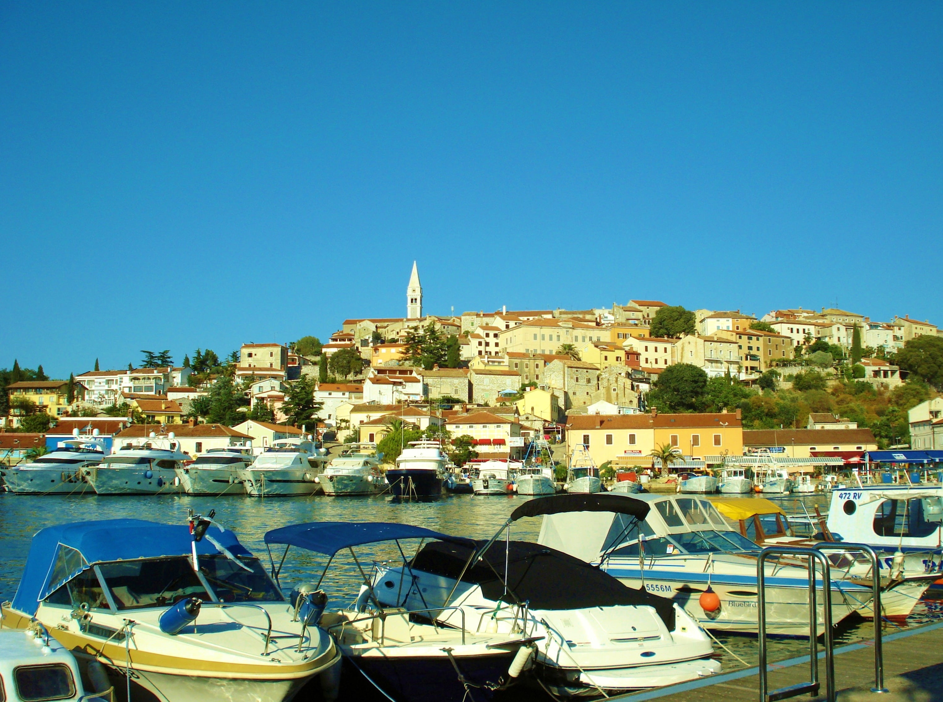 holiday, architecture, nature, coastline, cityscape, residential district, townscape, building, sailboat, water, day, mediterranean Sea, house, 2K, village, HD Wallpaper